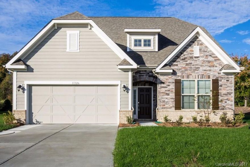 Stunning 4 bed/2.5 bath home in Midland, NC. Nearby major roadways include highway 24 and I- 485! Enjoy wood flooring throughout the common areas including a formal dining room, large open living area, and a kitchen with a full stainless steel appliance package and prep island! The owner's suite comes fully equipped with a walk-in closet and gorgeous private bathroom with dual vanity sinks. Upstairs also offers a loft area to serve as additional living space!