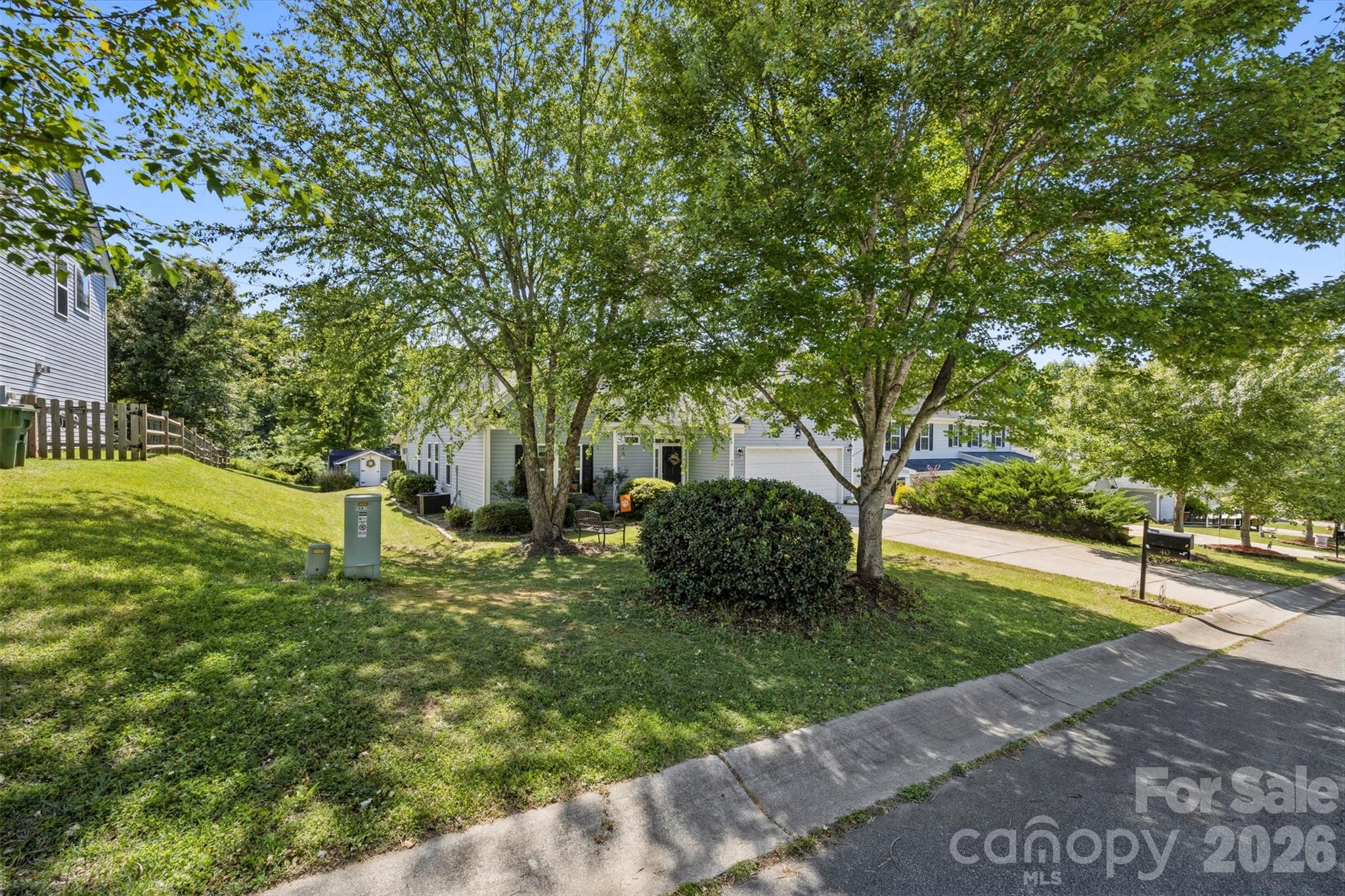 40 Ashton Bluff Circle