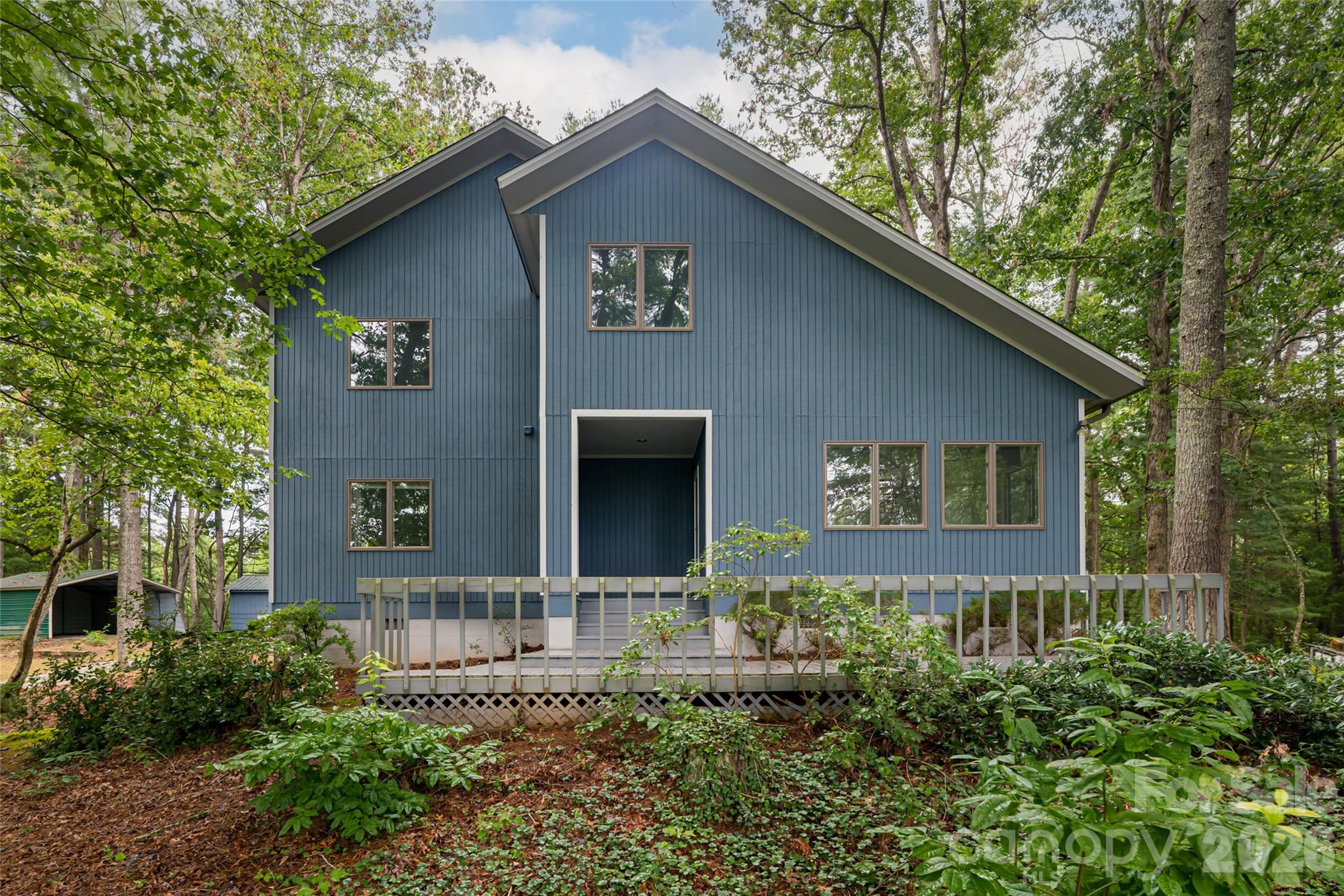 427 Shadowwood Drive