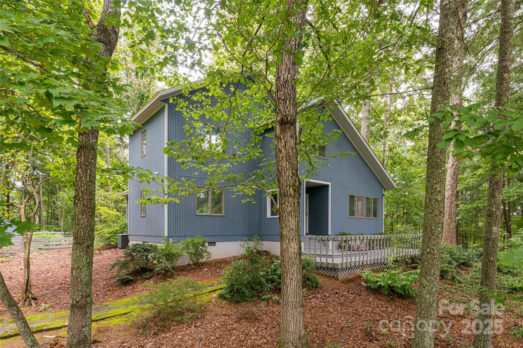 427 Shadowwood Drive