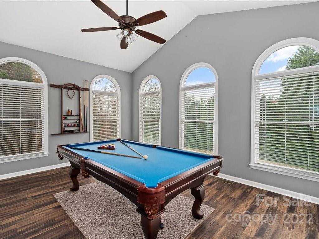 Fox Run Estates - Residential