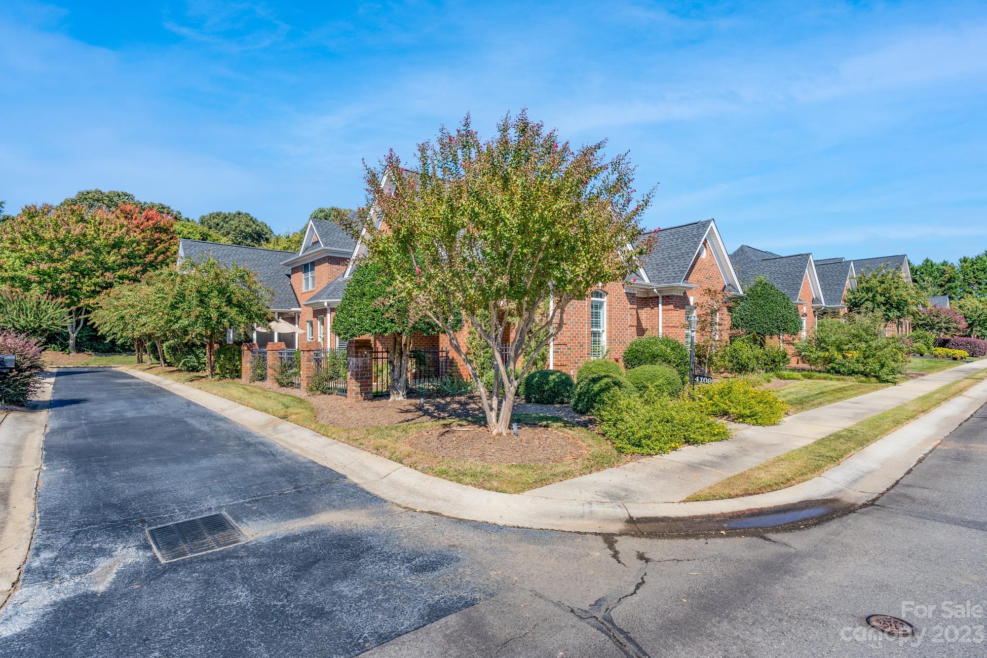 Laurel Creek - Residential