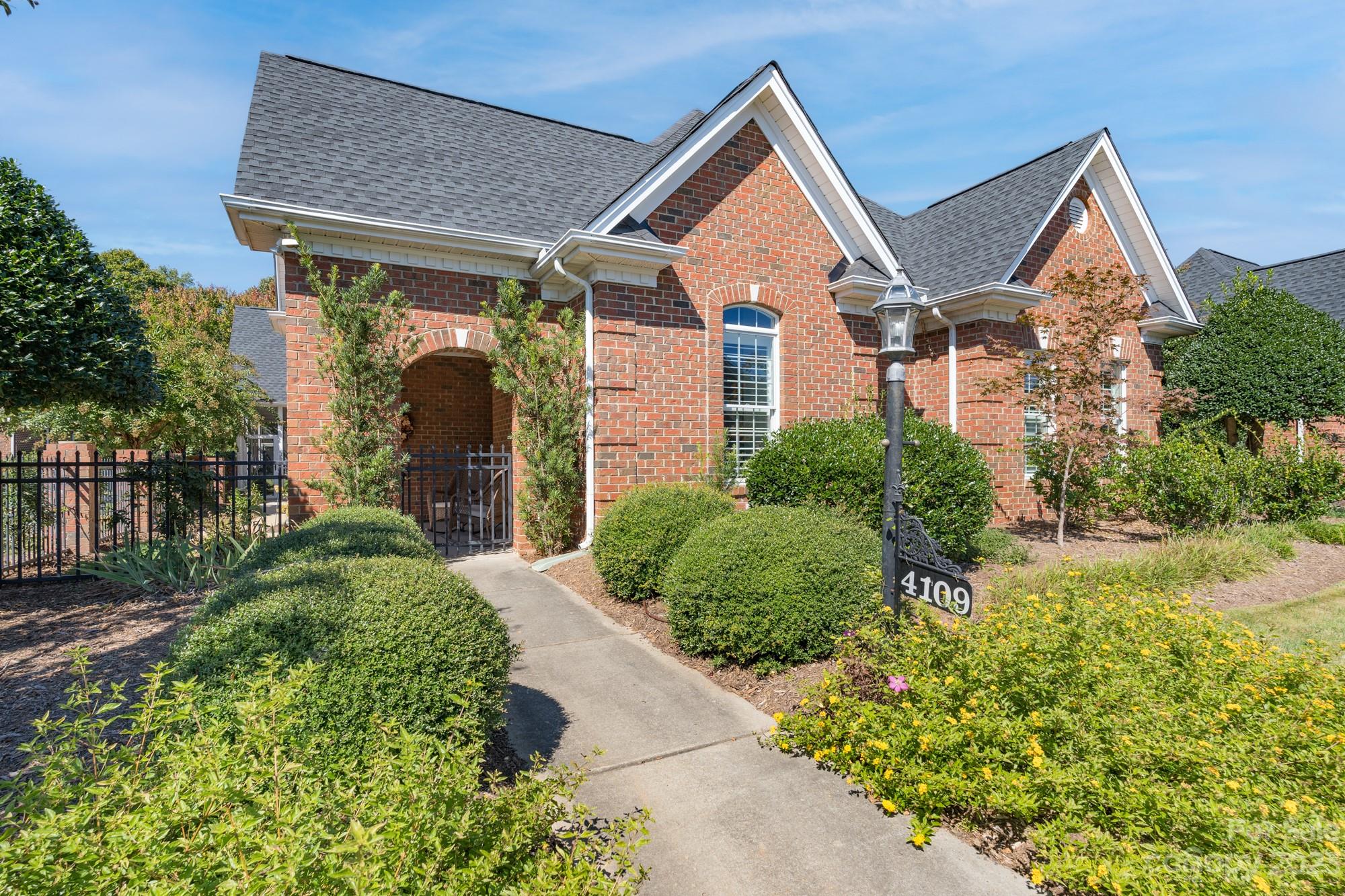 Laurel Creek - Residential