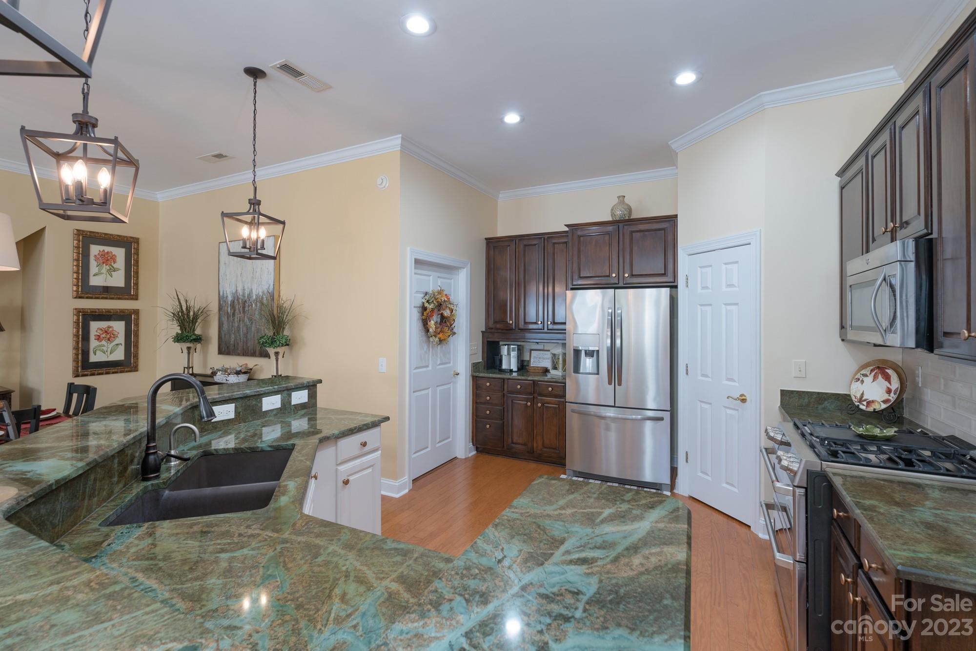 Laurel Creek - Residential