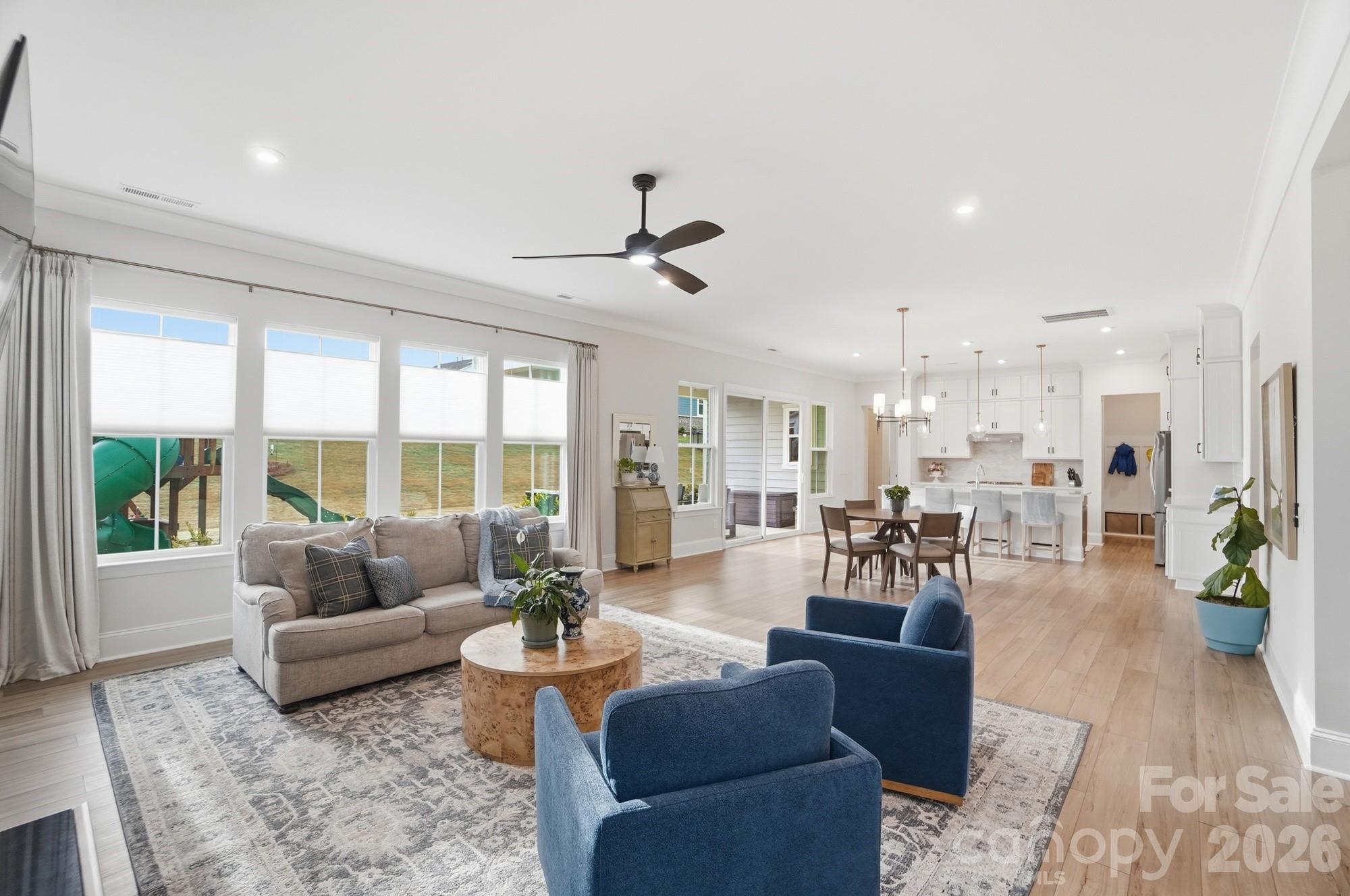 805 Lakeforest Drive