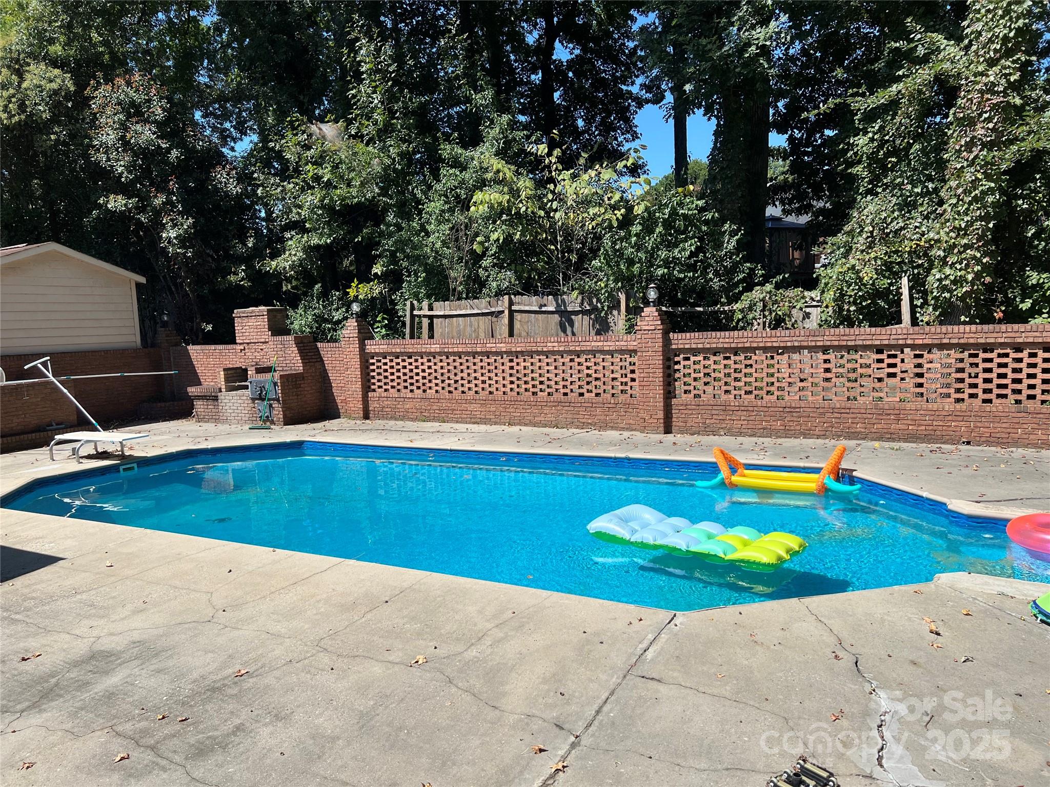 94 Cumberland Court SW