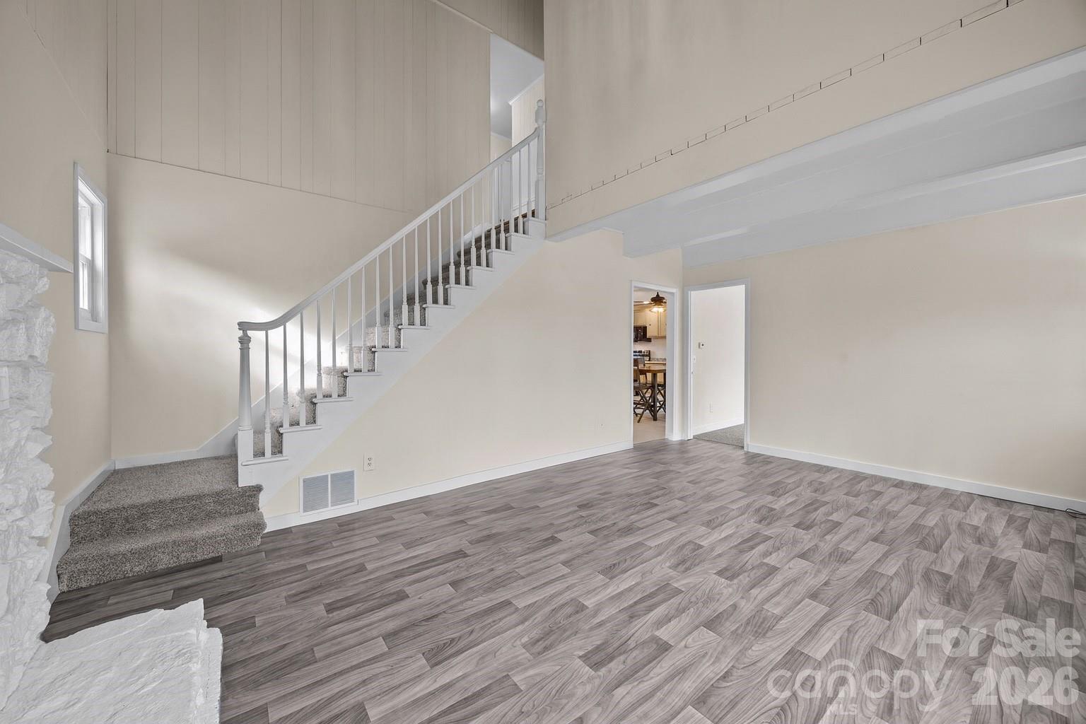 94 Cumberland Court SW