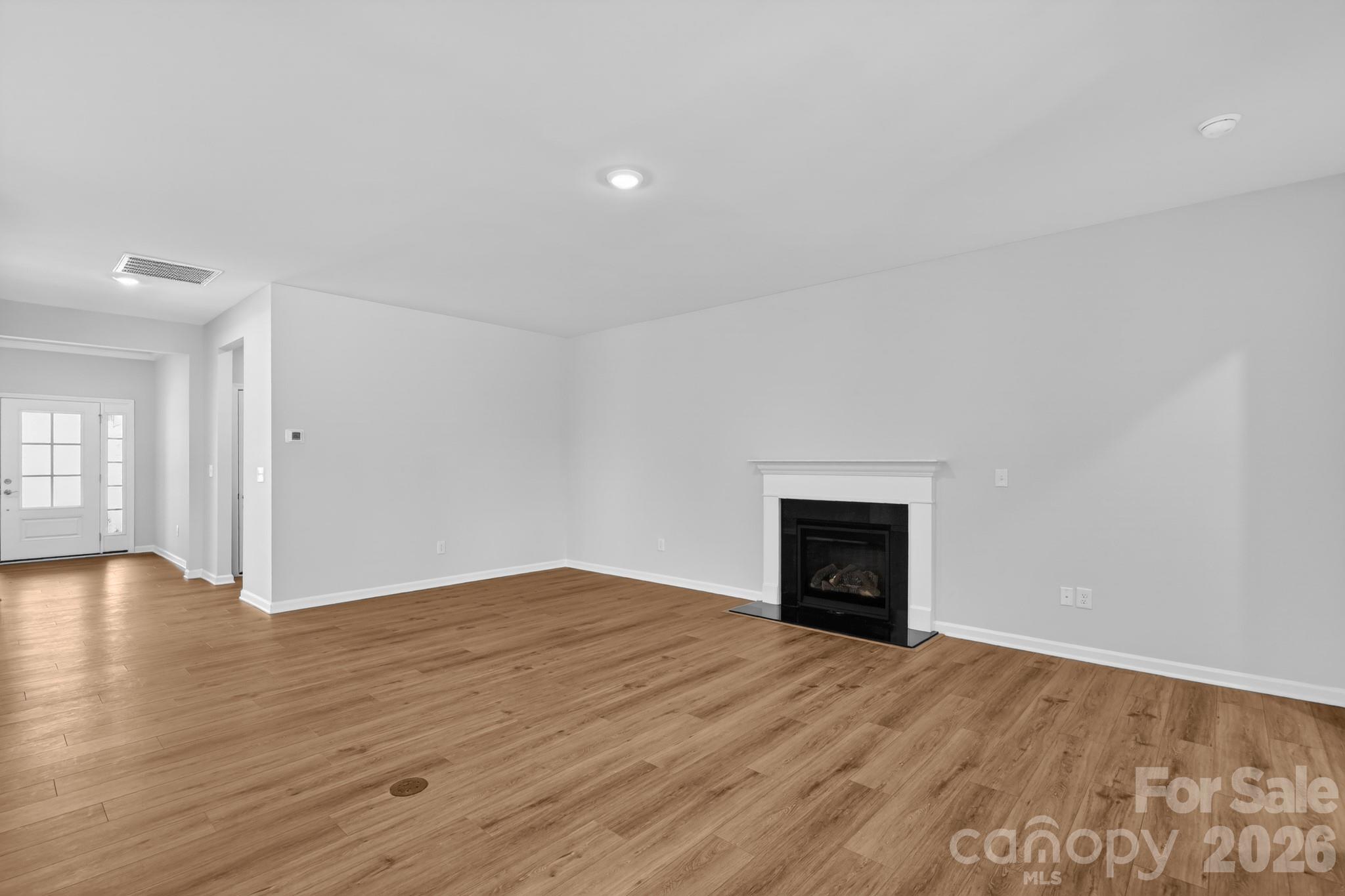 Roselyn - Residential