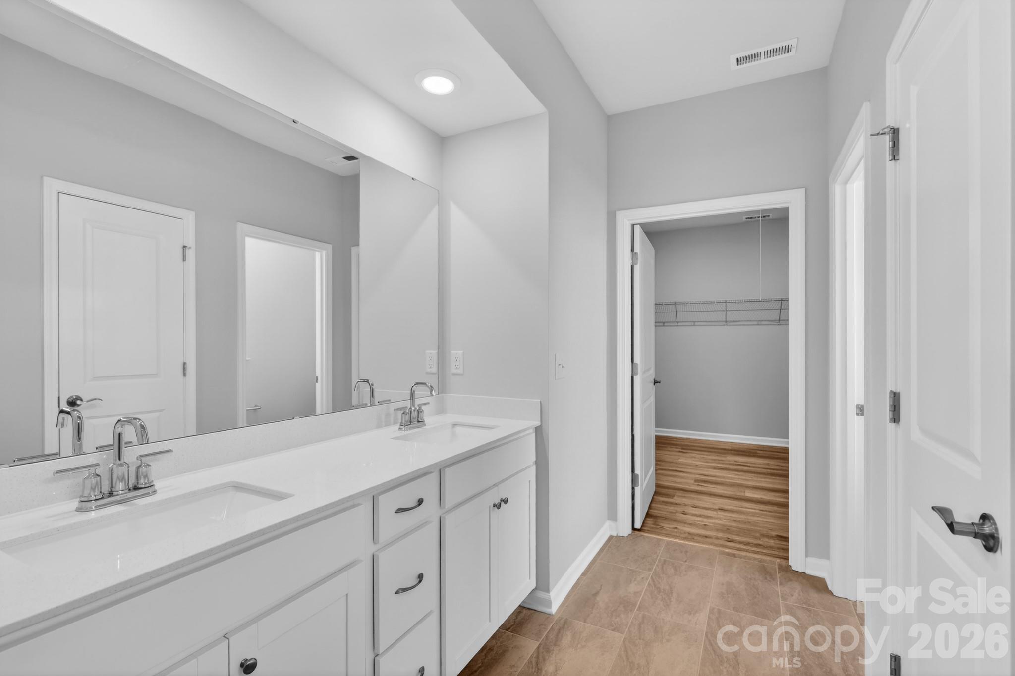 Roselyn - Residential