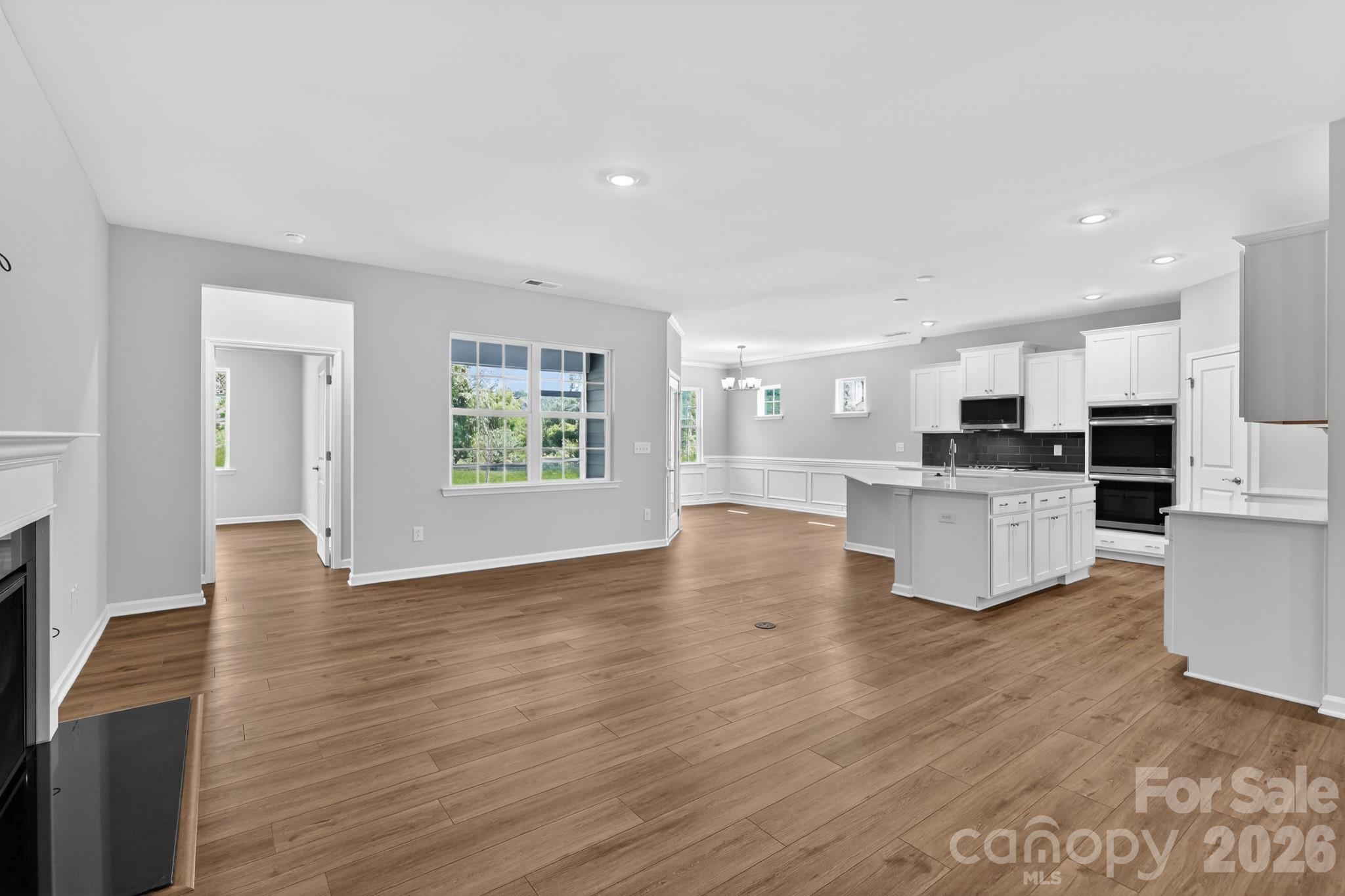 Roselyn - Residential