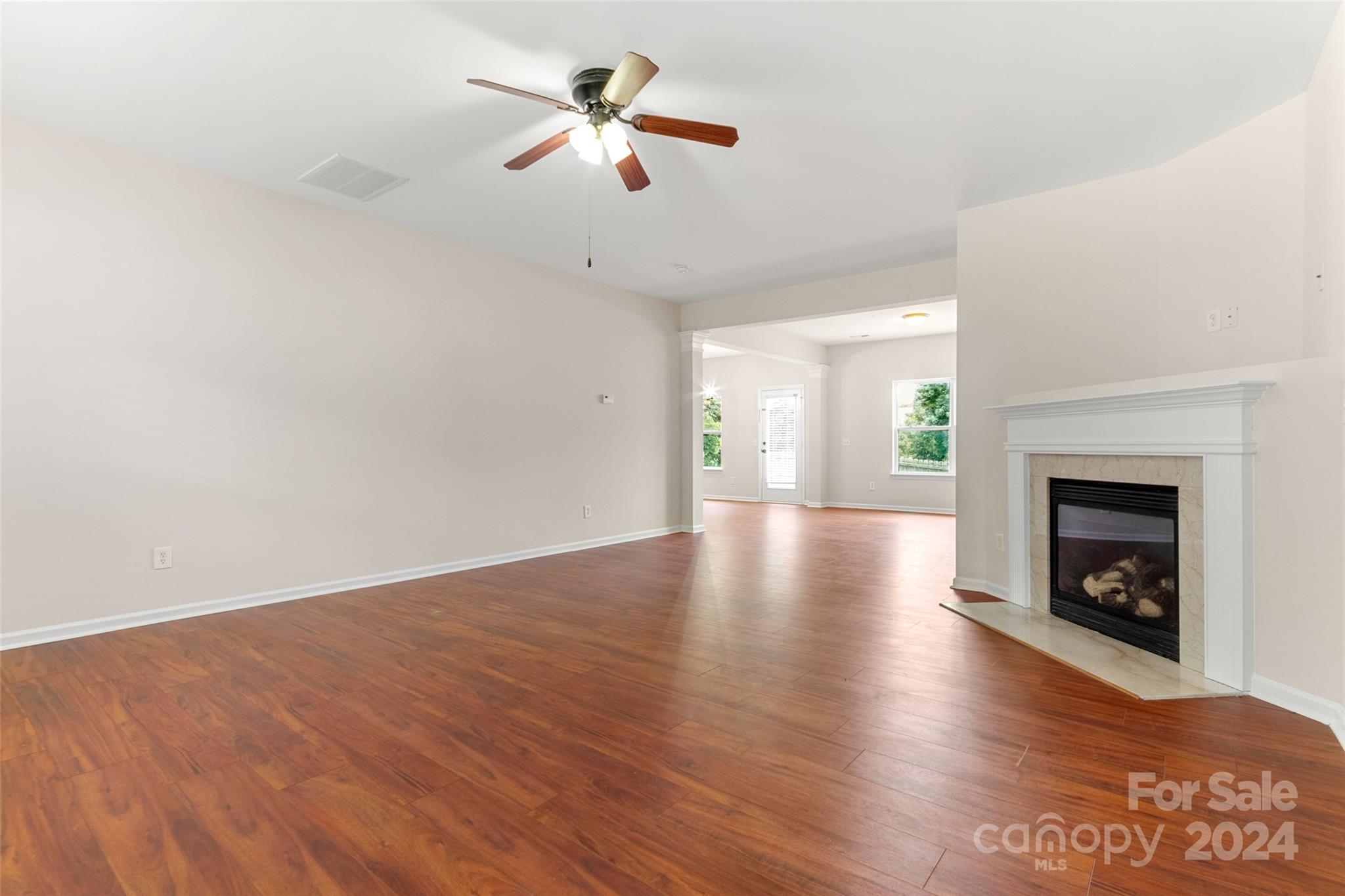 Sandy Pointe - Residential