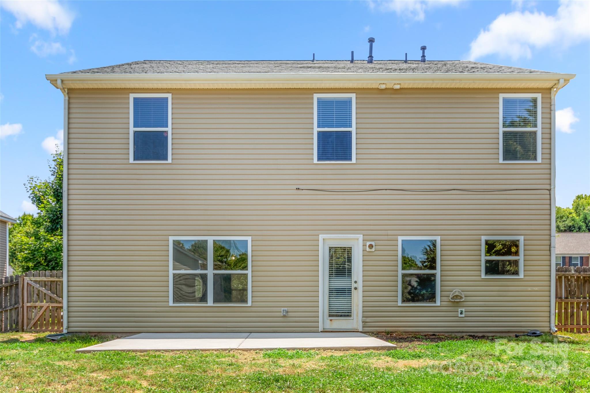 Sandy Pointe - Residential