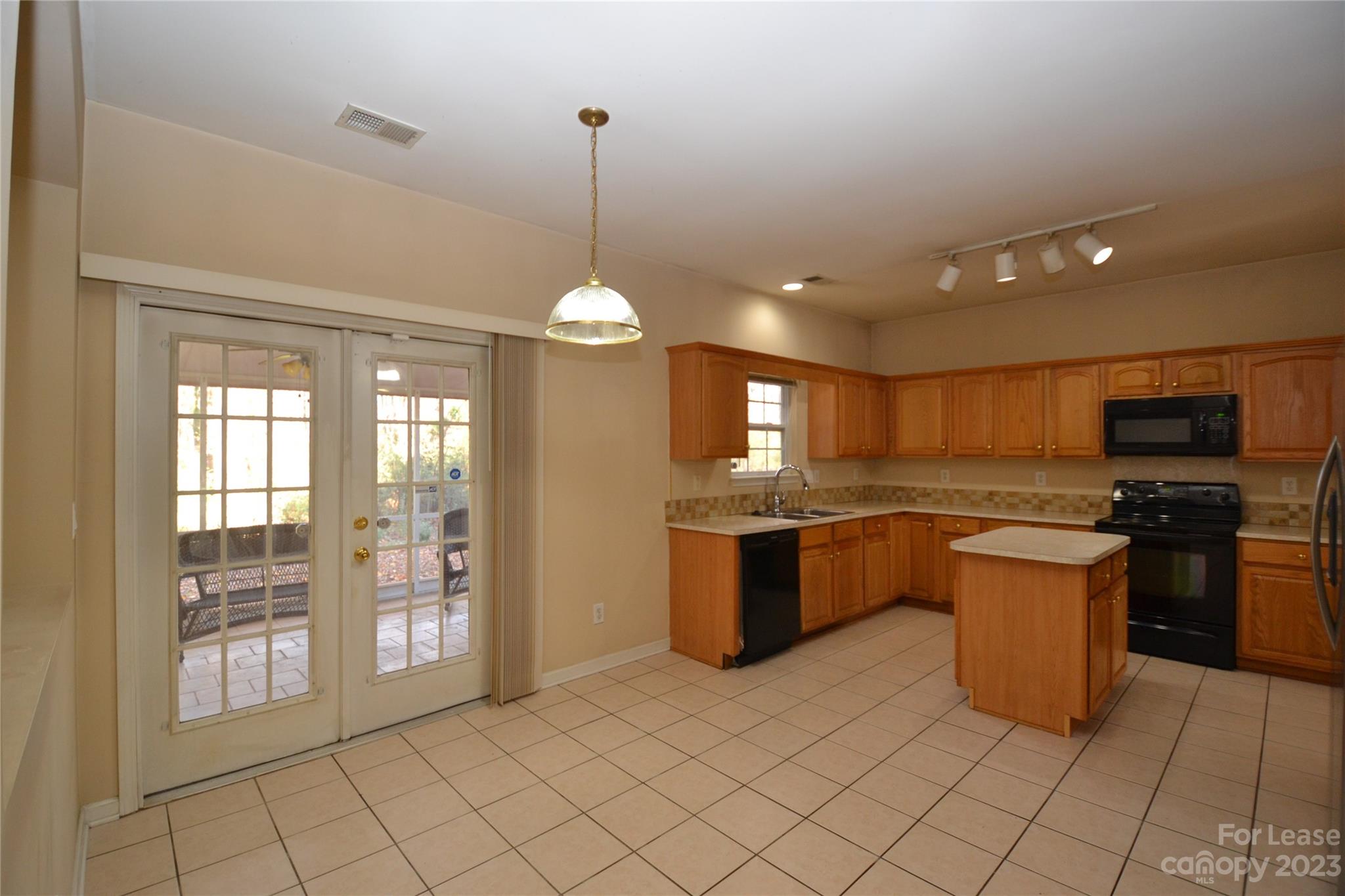 Mallard Creek Crossing - Residential Lease