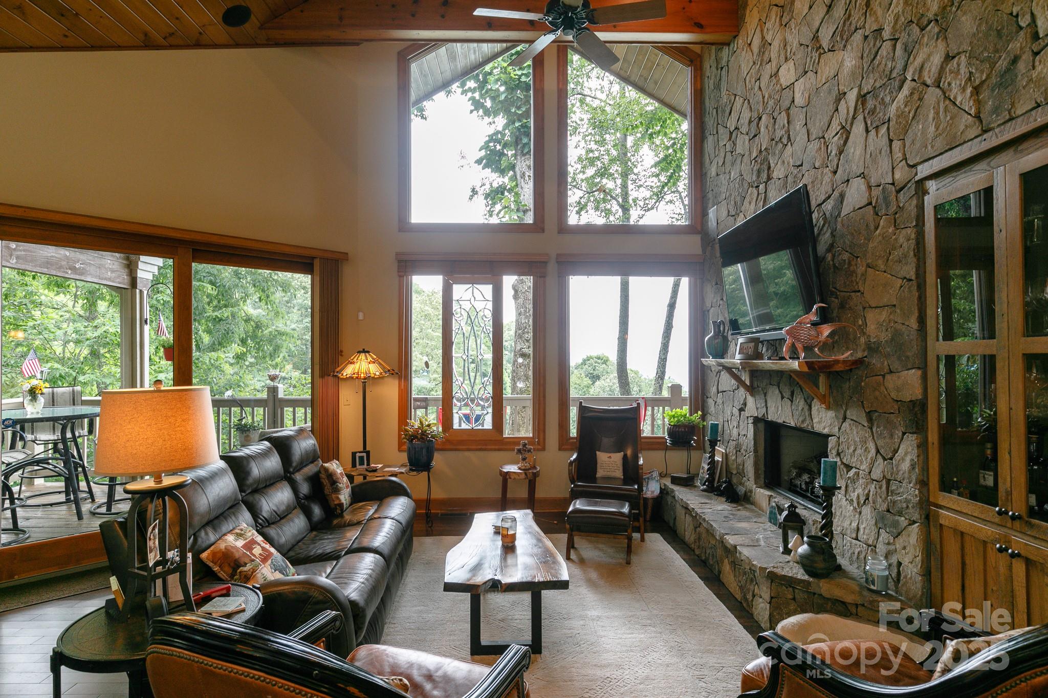 25 Ivy Point Lane