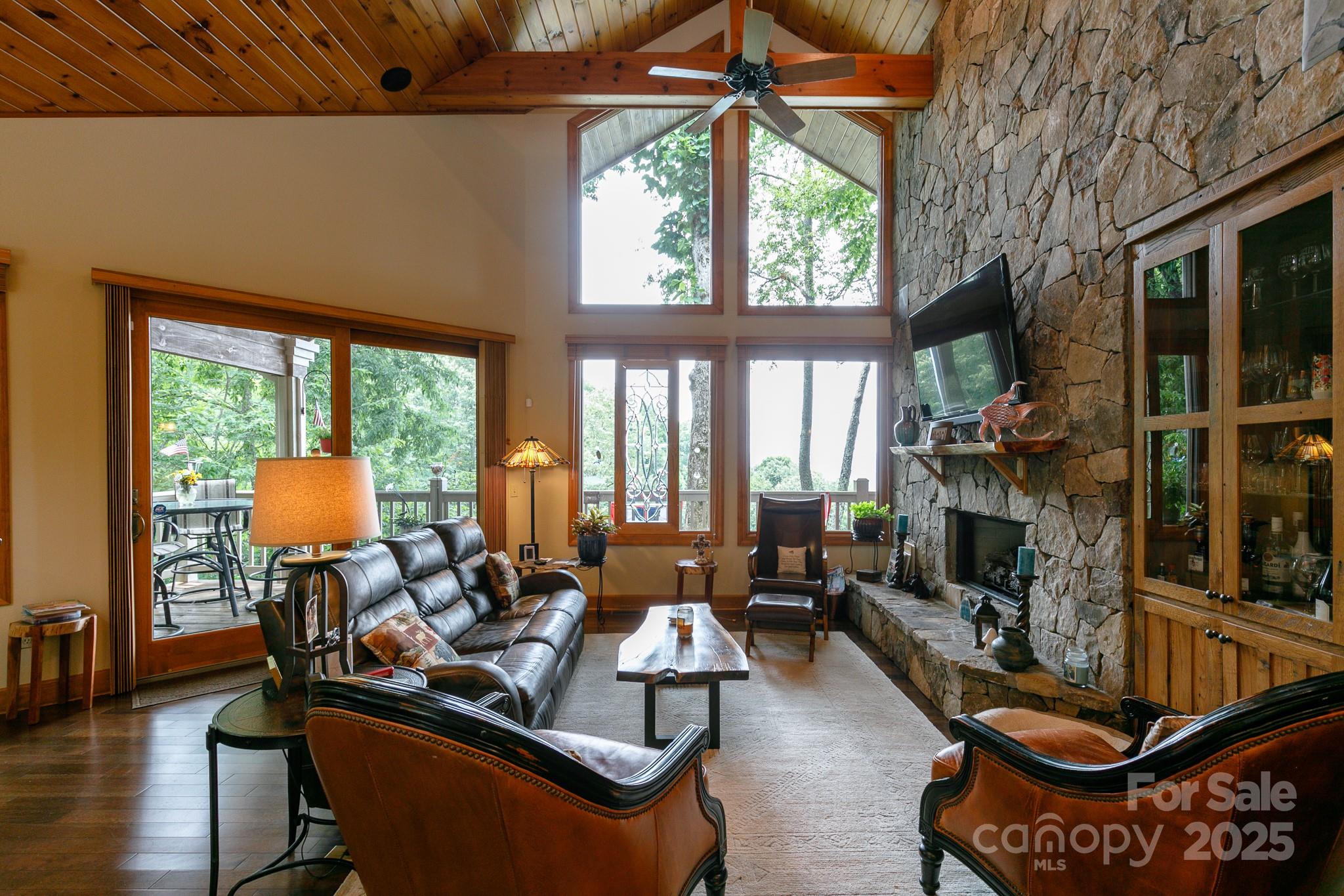 25 Ivy Point Lane