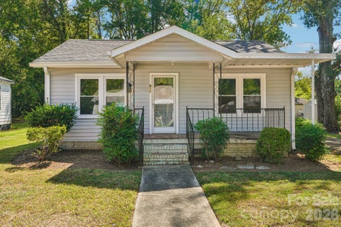 Photo of 611 Clarinda Street, Rock Hill, SC 29730 (MLS # 4413391)