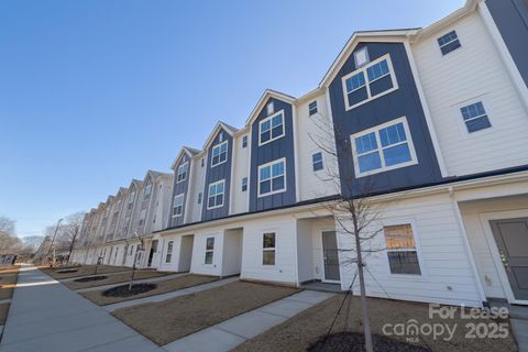 Photo of 3932 Winterfield Place, Charlotte, NC 28205 (MLS # 4311818)