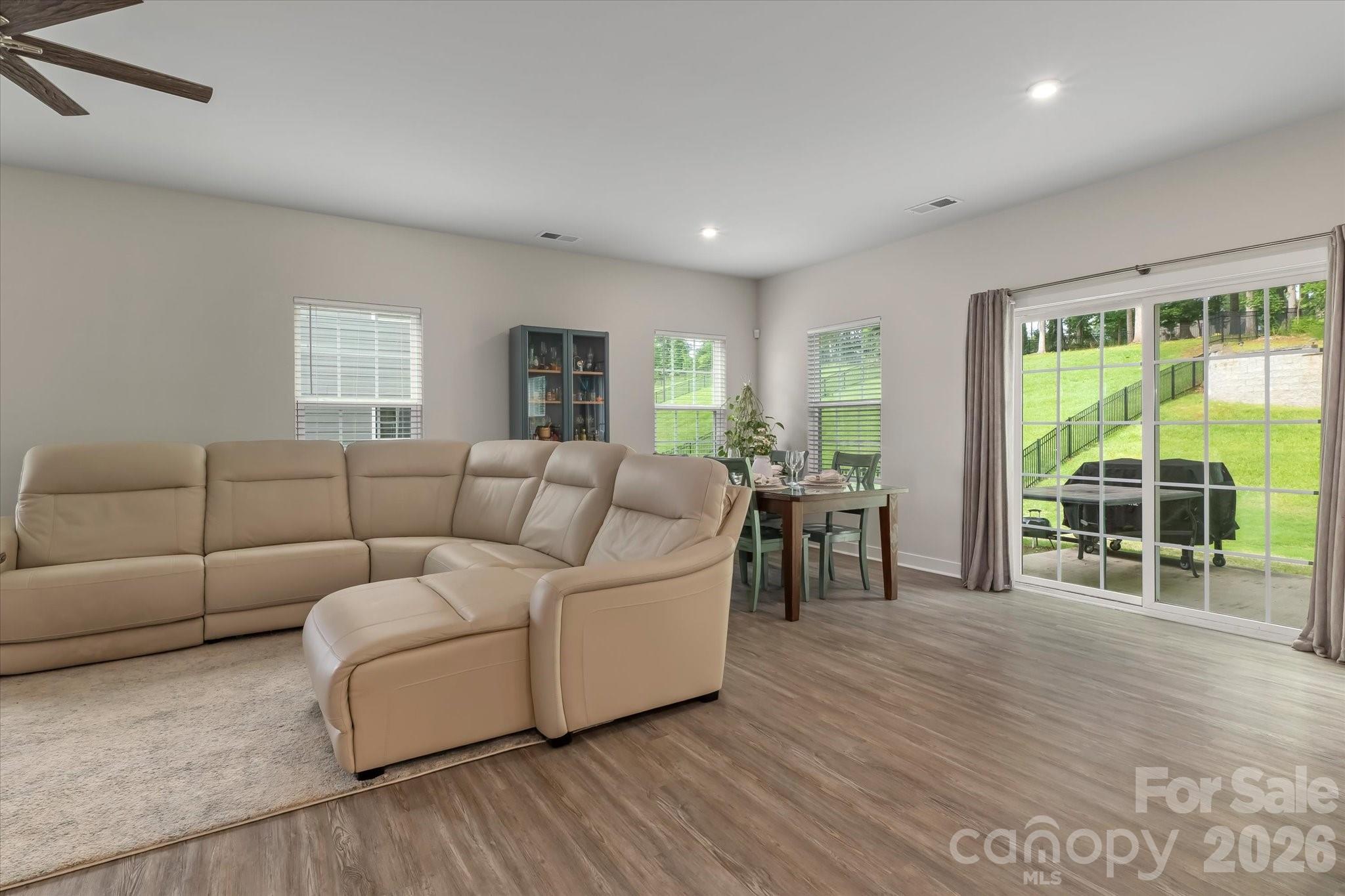 Holcomb Woods - Residential