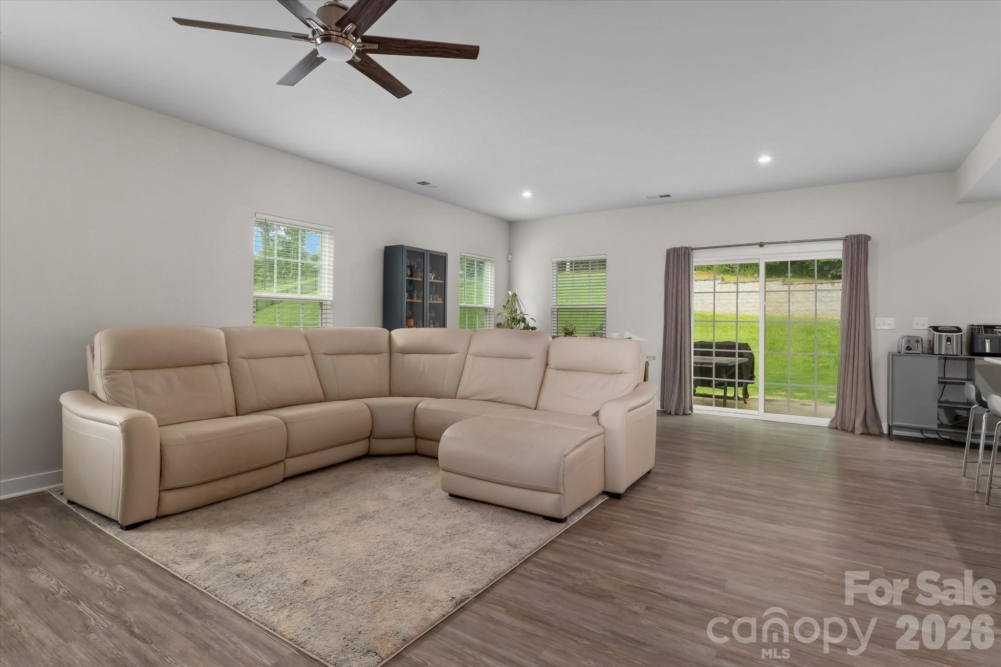 Holcomb Woods - Residential