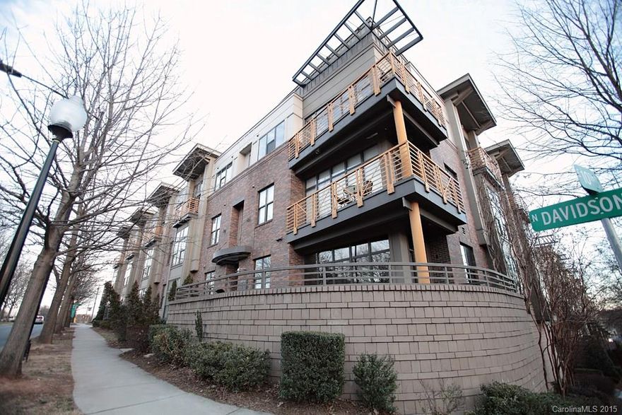 Gorgeous First Ward condo with brand new Mohawk espresso flooring and paint.  Open floor plan with balcony overlooking the city trees and skyline.  Contemporary interiors with subway tile backsplash and flooring.  Stainless steel appliances.  Built in office nook.  Stackable washer/dryer.  Oversized walk-in closet off master bathroom.  Reserved parking space in lower level parking garage.  Convenient shopping and walking to Epicenter, Time Warner Cable Arena, Light Rail & 7th St. Market.