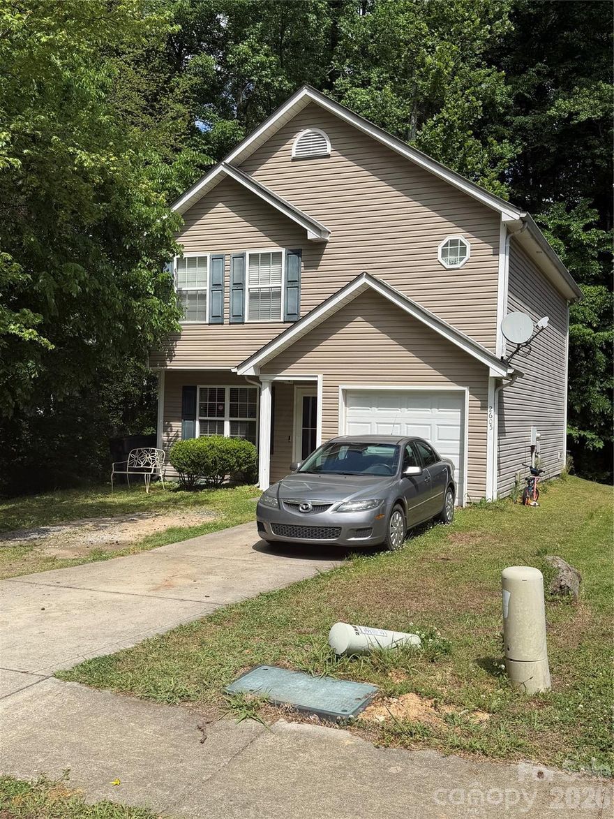 Investor Special- Sold AS Is!
Opportunity awaits at 2605 Marmac Road in Charlotte! This 3-bedrooms, 2.5-bathrooms, two stories home is being sold as-is wit the seller making no repairs, ideal for investors or buyers looking to add vakue.
Priced at $284,900.00 - don't miis your chance to transform this property into something special.
Please show and sell