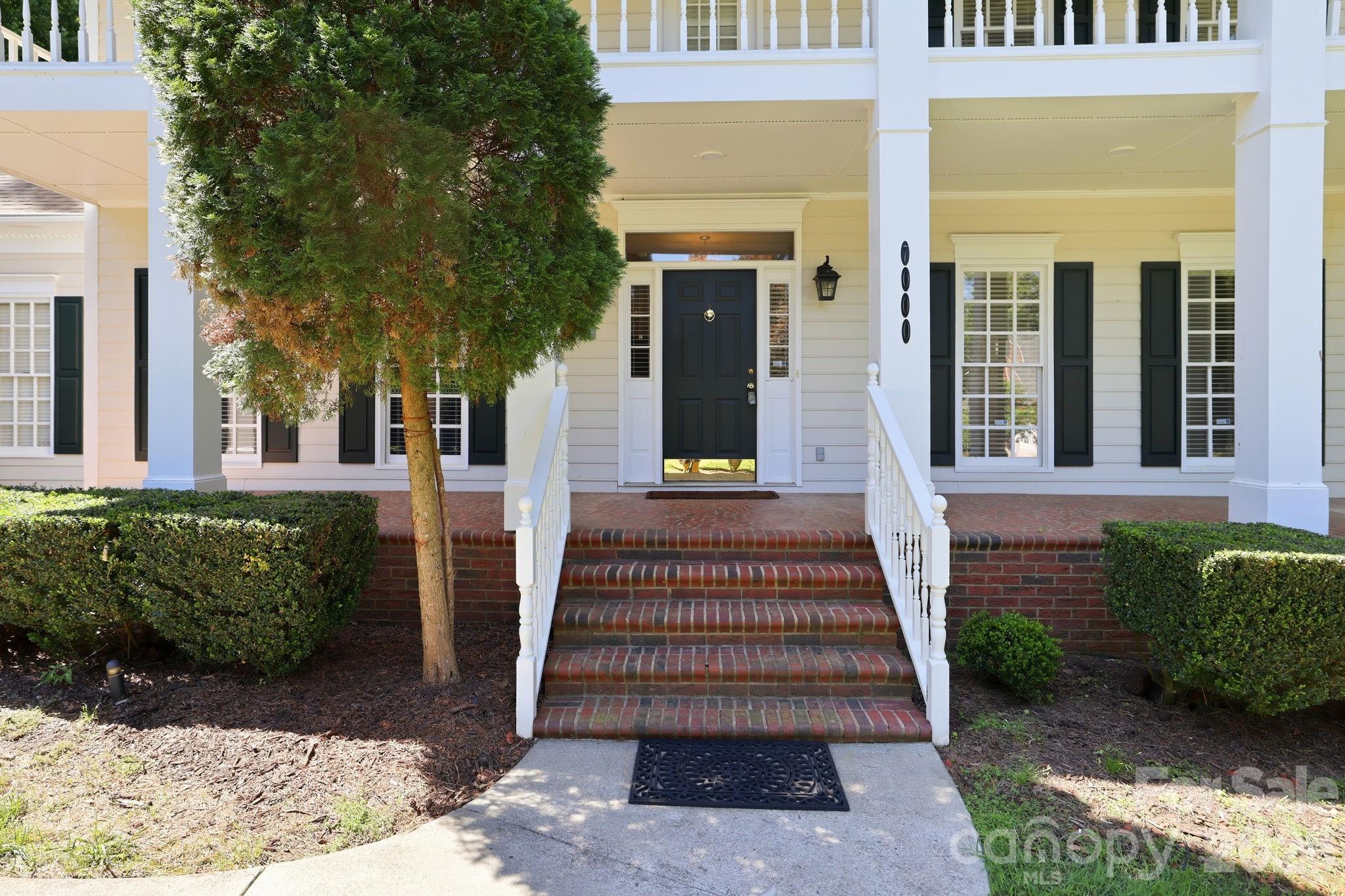 7000 Hollow Oak Drive