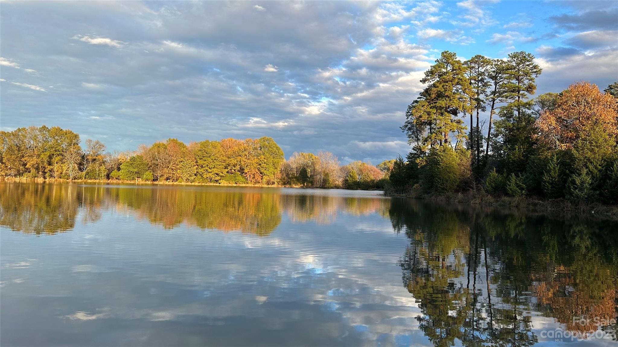 Hamilton Lakes - Residential
