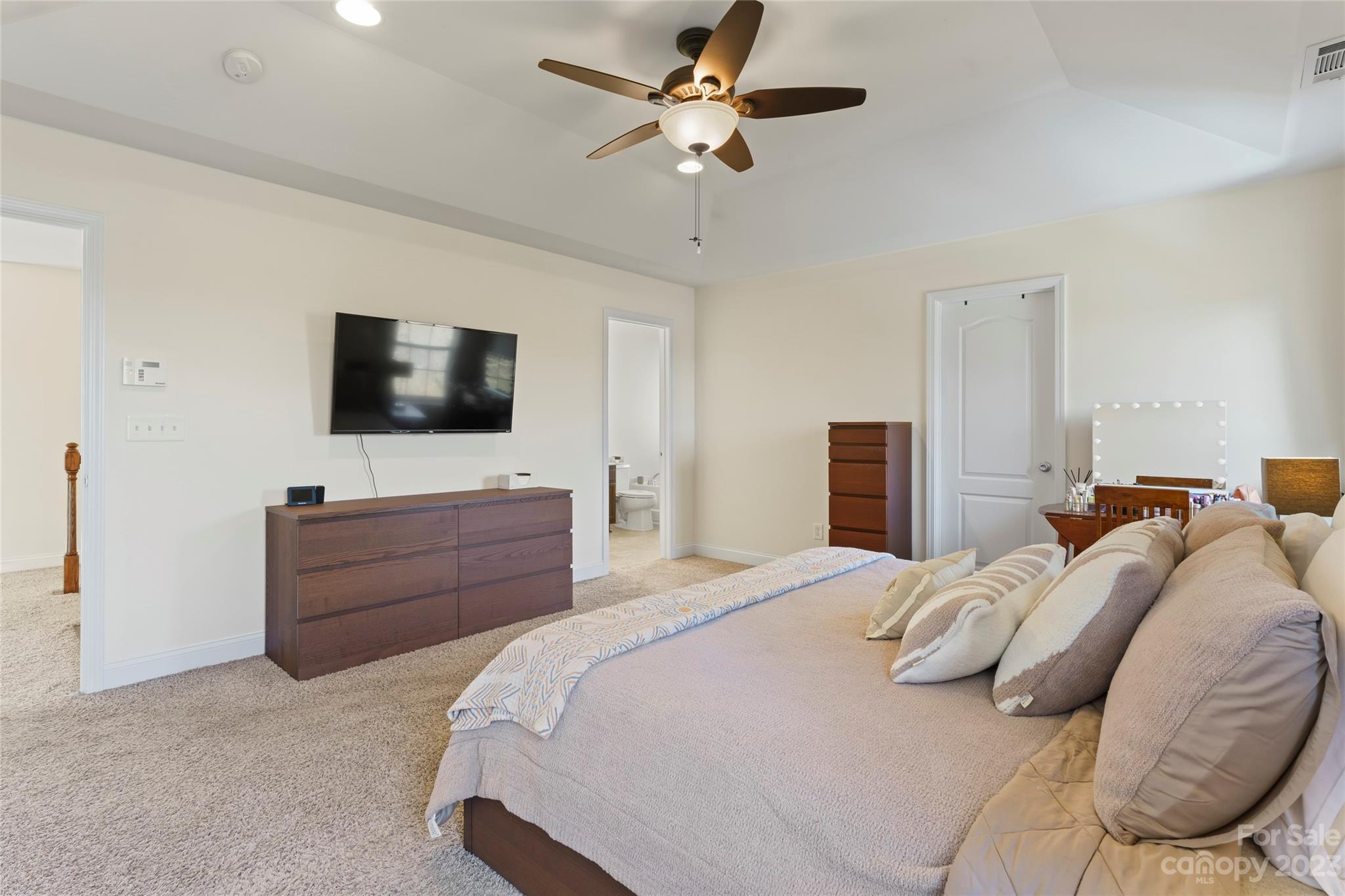 Hamilton Lakes - Residential