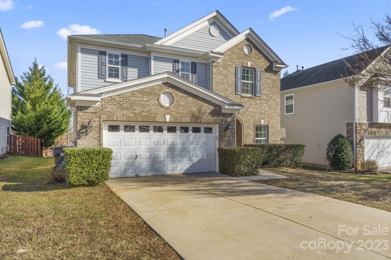 Hamilton Lakes - Residential