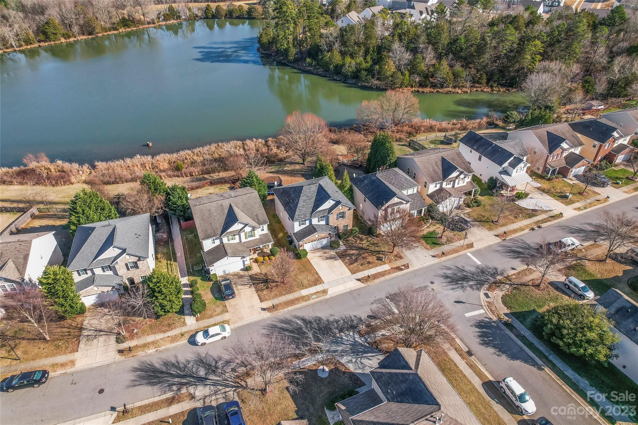 Hamilton Lakes - Residential