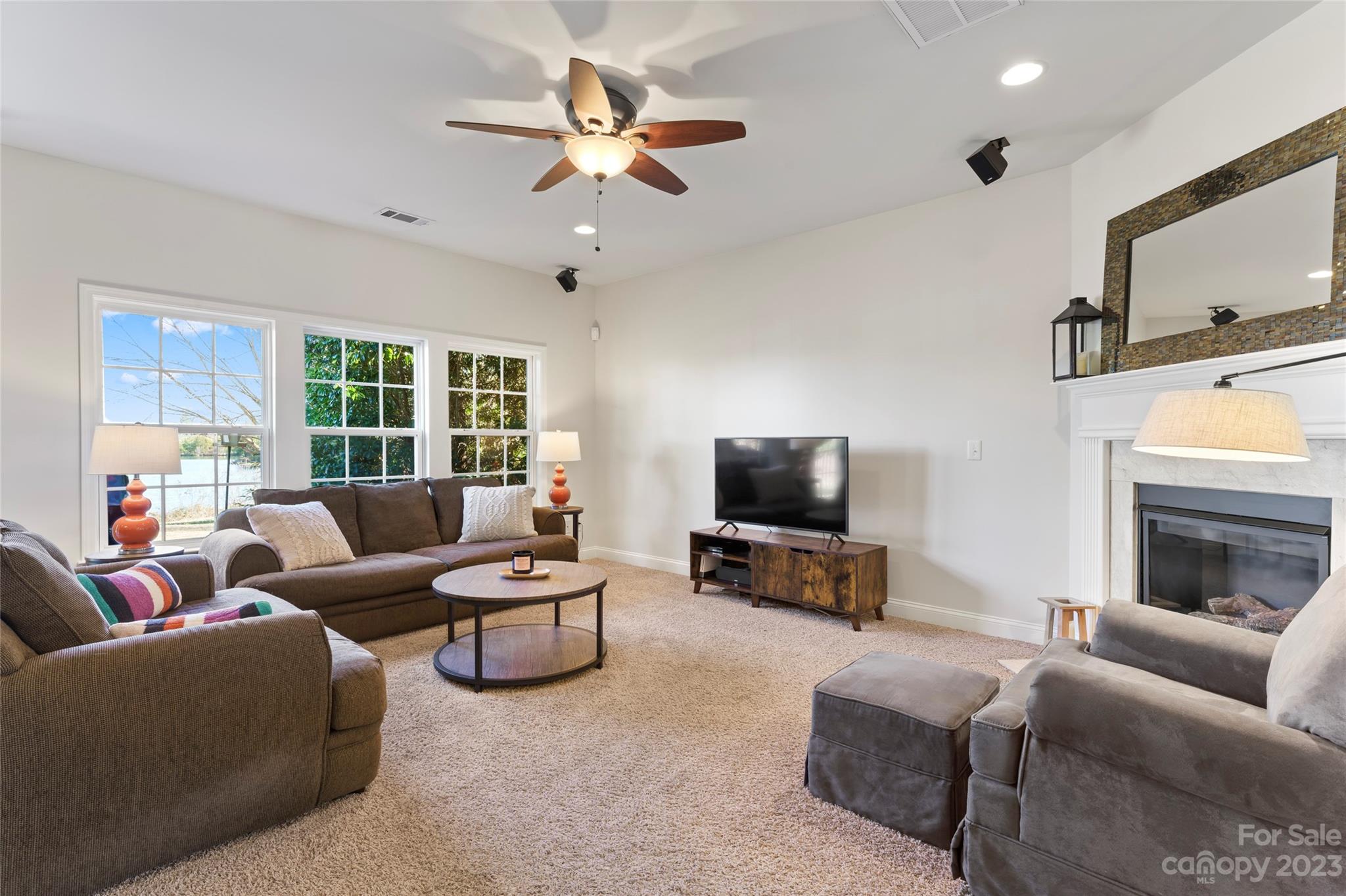 Hamilton Lakes - Residential