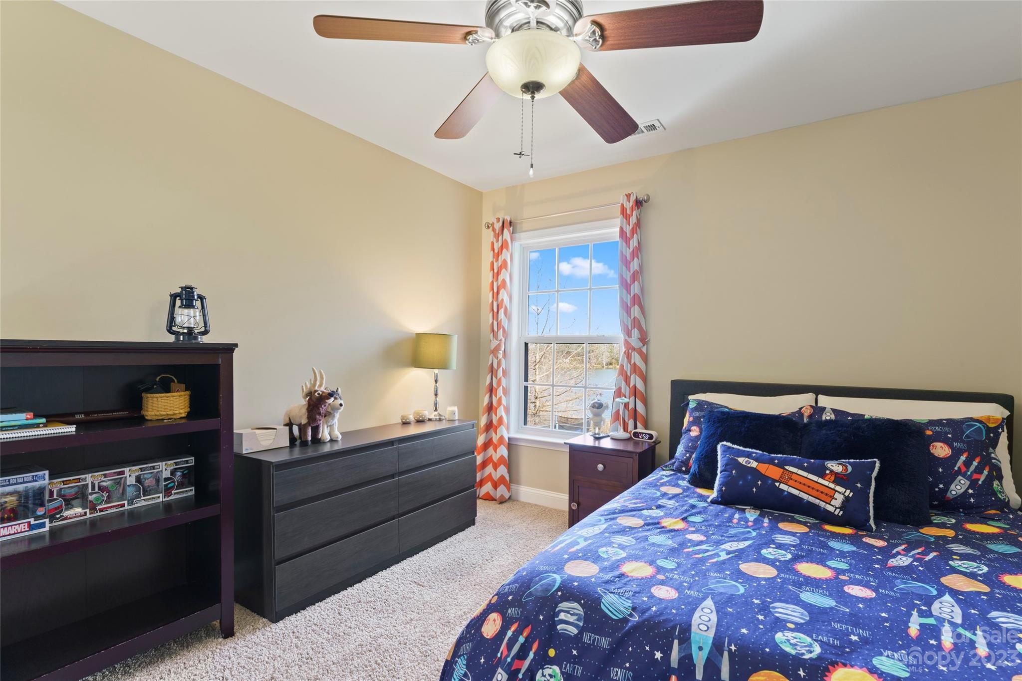 Hamilton Lakes - Residential