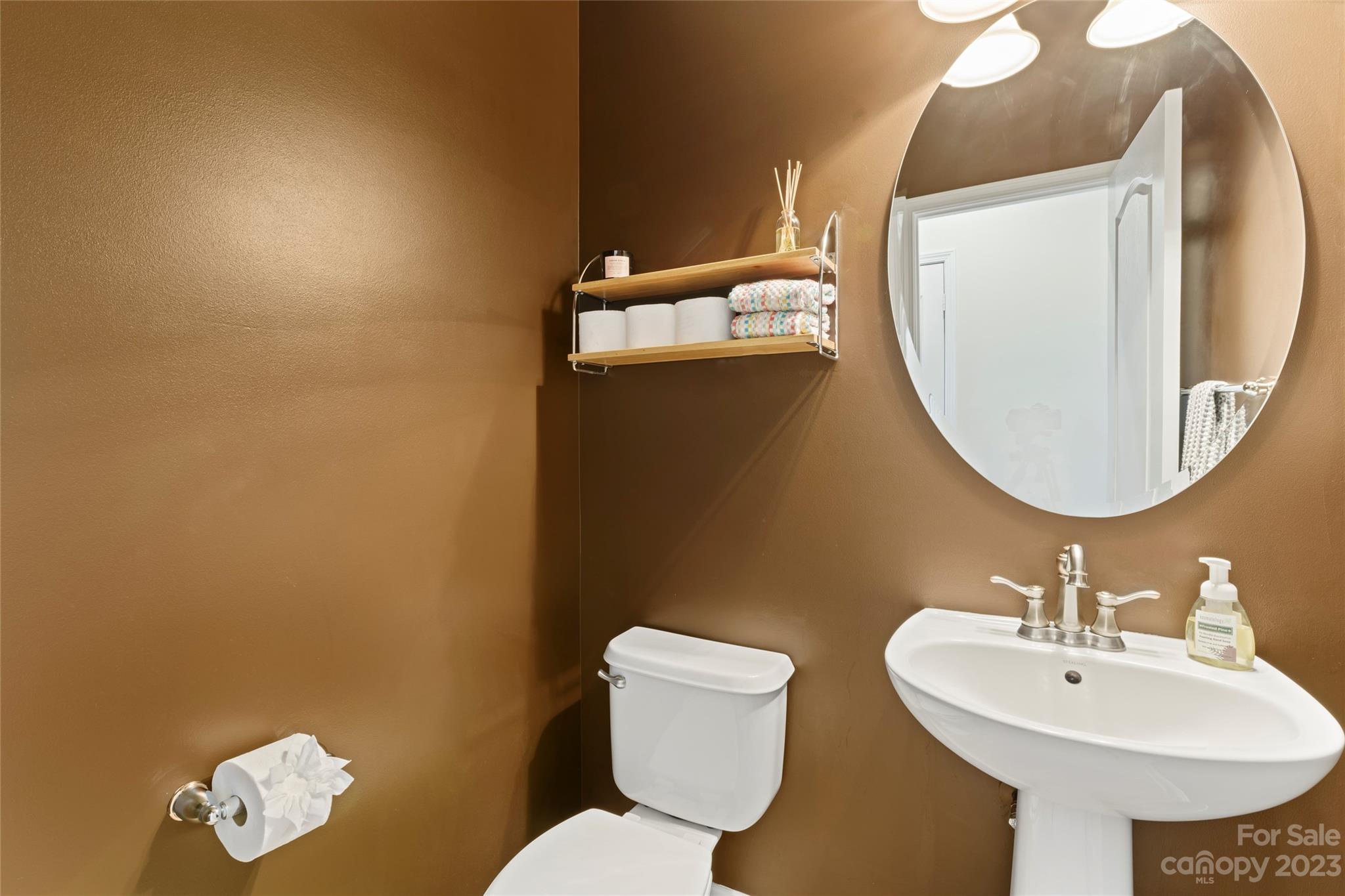 Hamilton Lakes - Residential