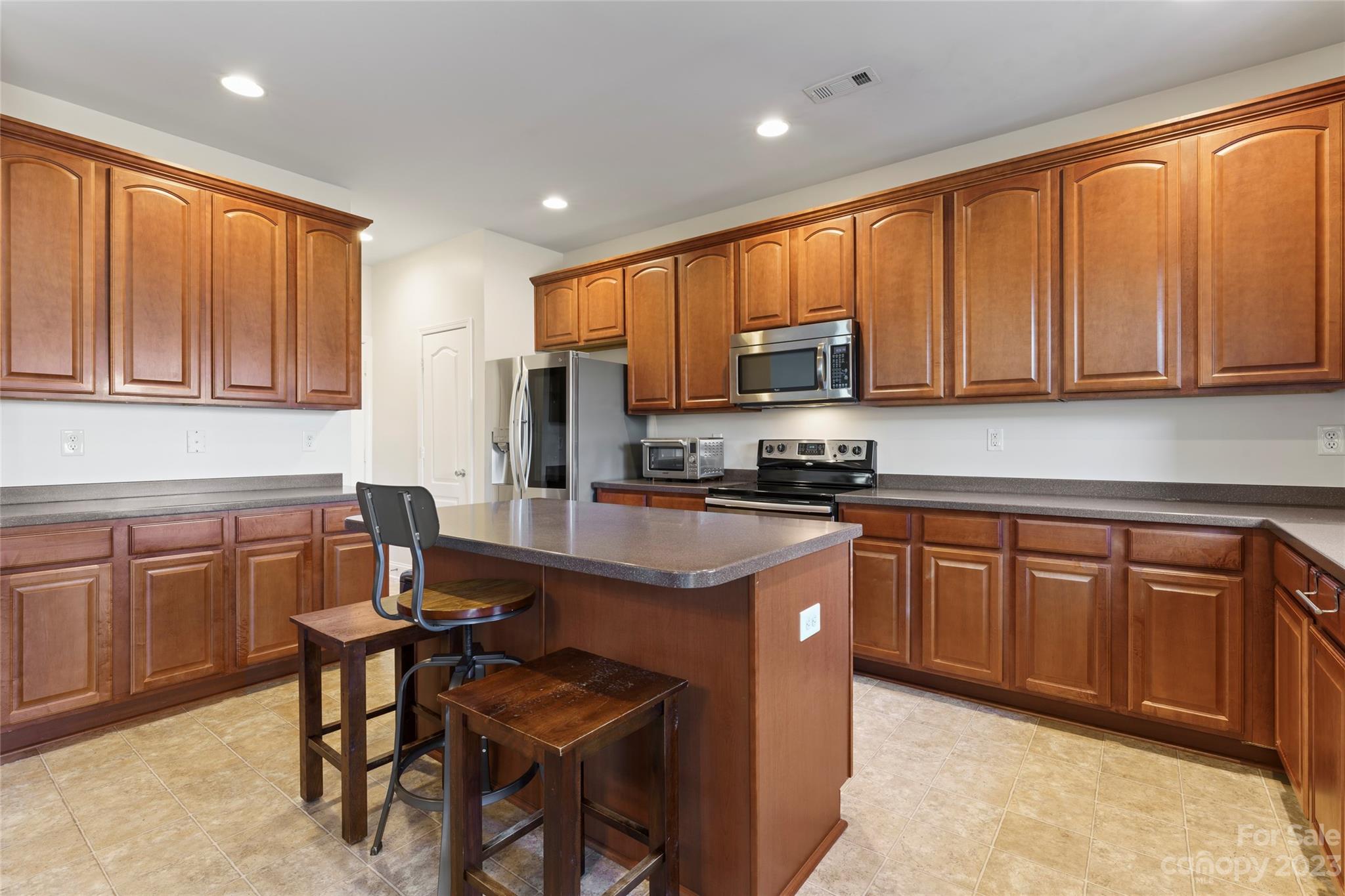 Hamilton Lakes - Residential