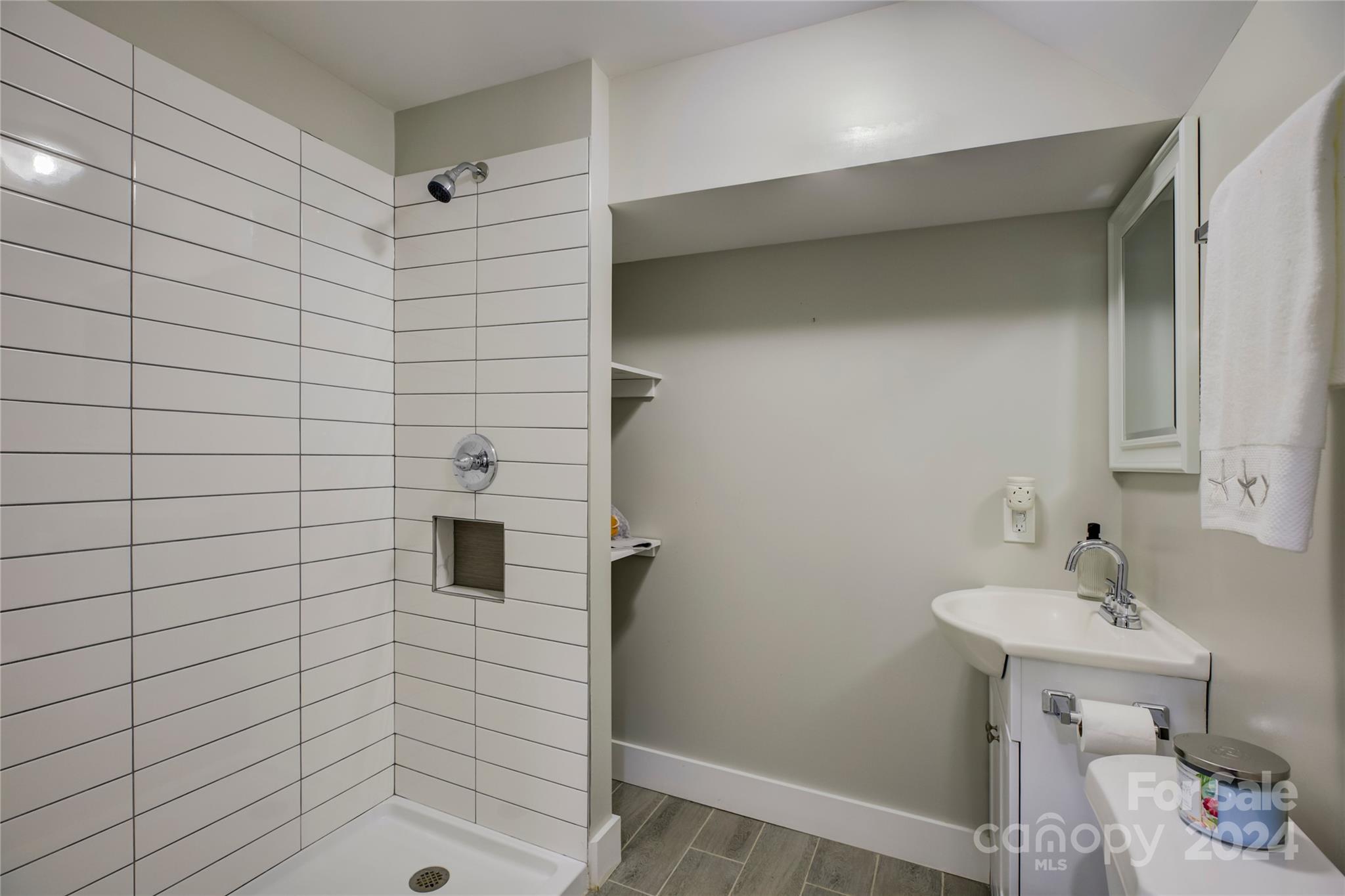 Shadow Lake - Residential