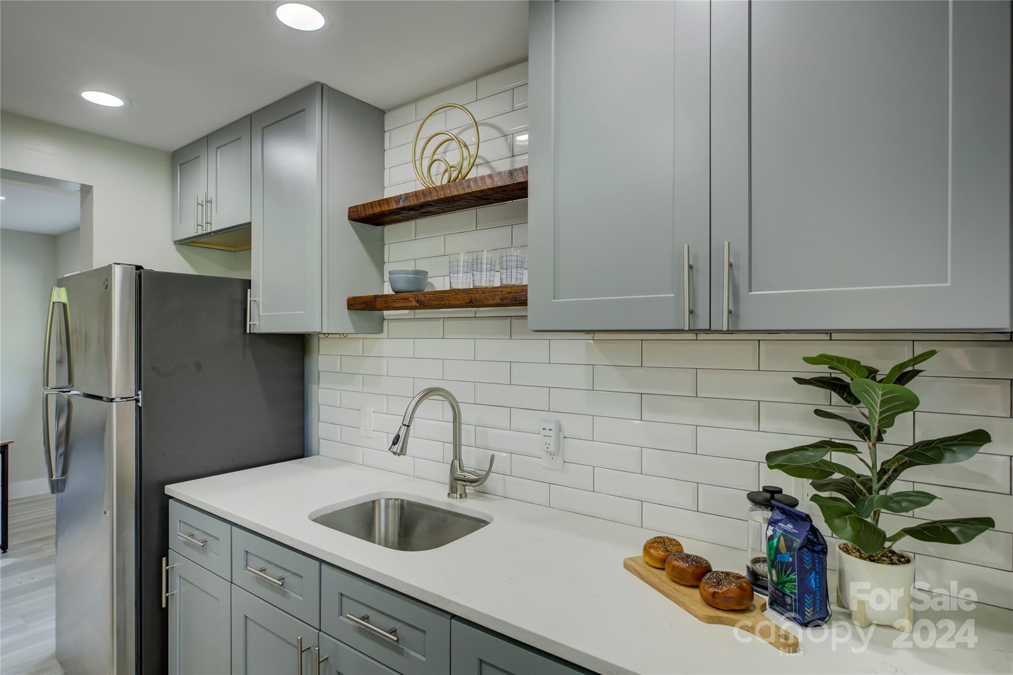 Shadow Lake - Residential