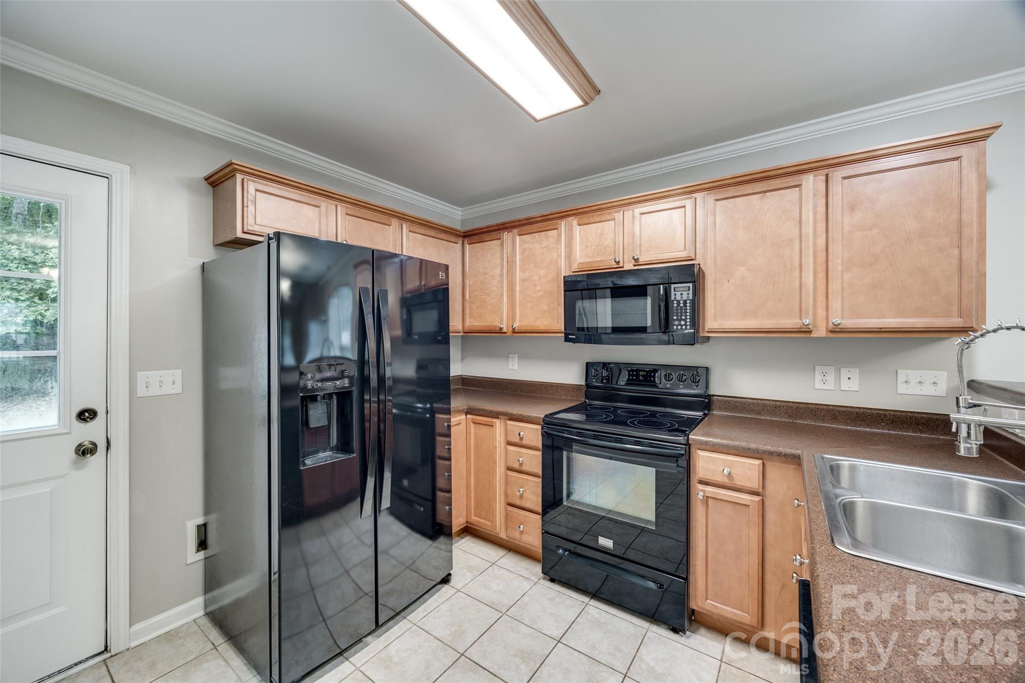 Huntington Place - Residential Lease