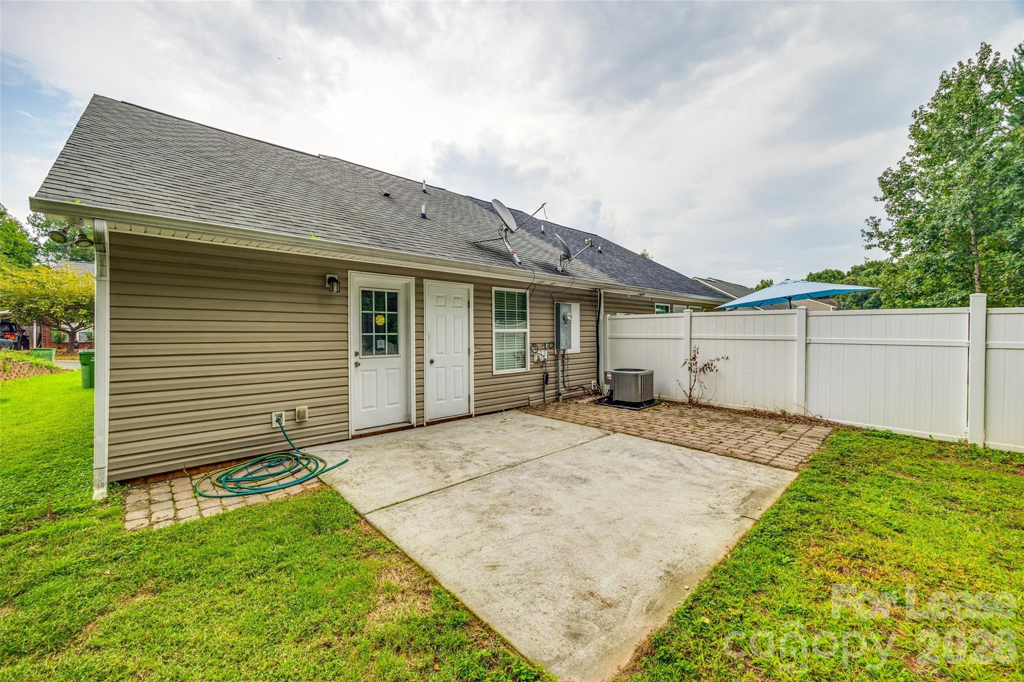 Huntington Place - Residential Lease