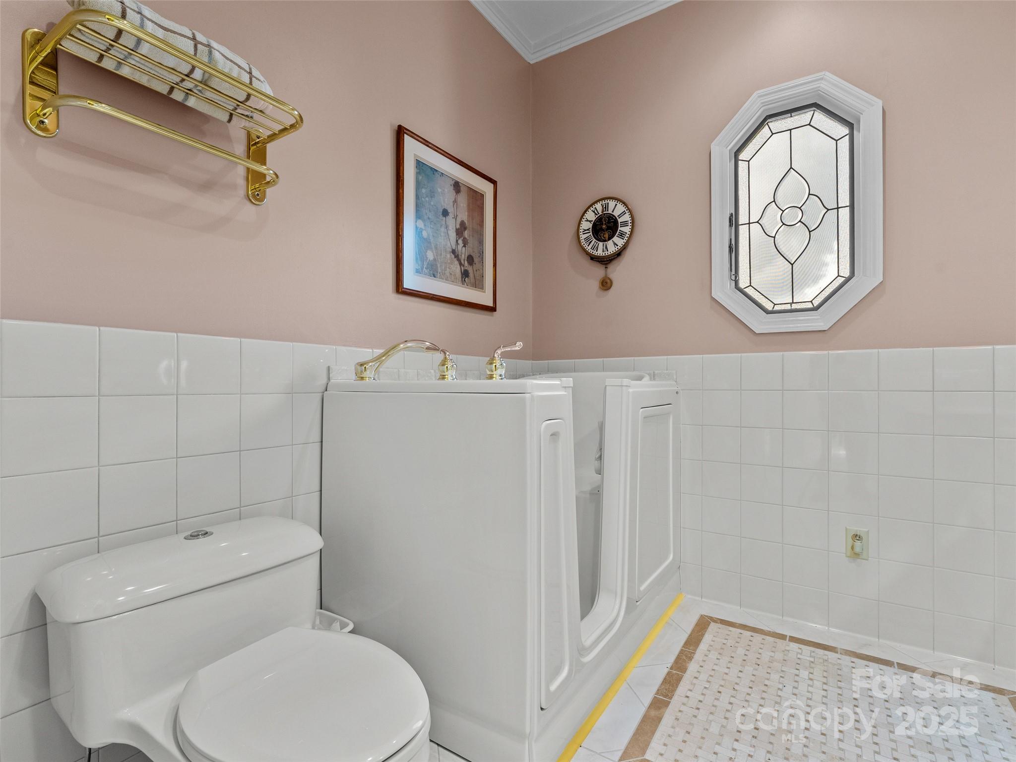 Walnut Hills - Residential