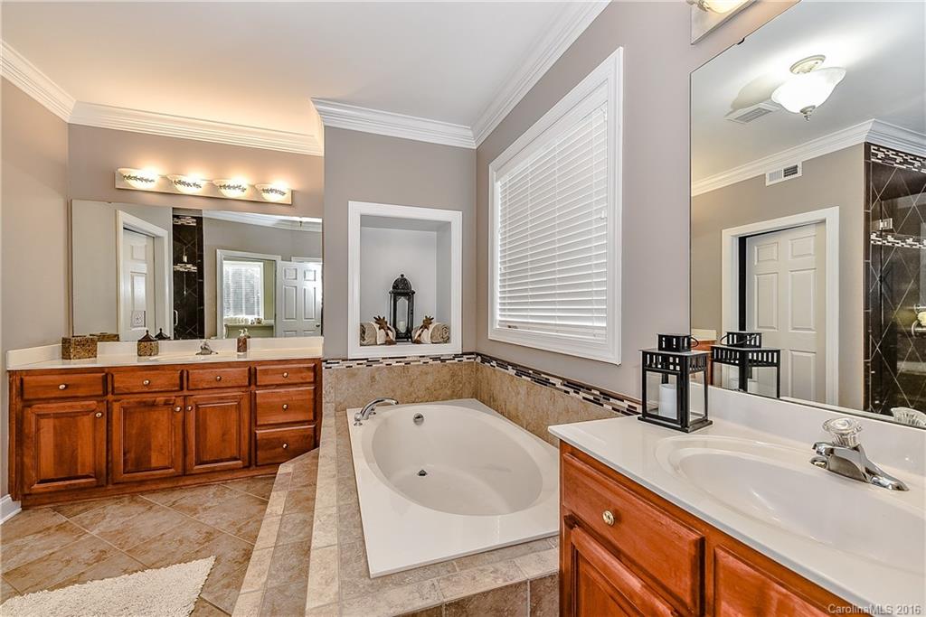 Weatherstone Manor - Residential