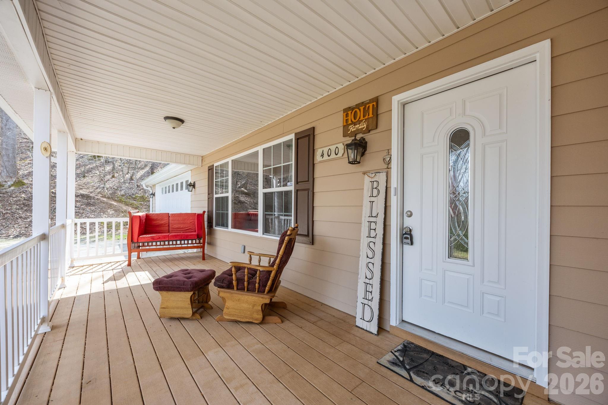 400 Honey Locust Trail