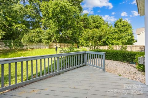 A home in Huntersville