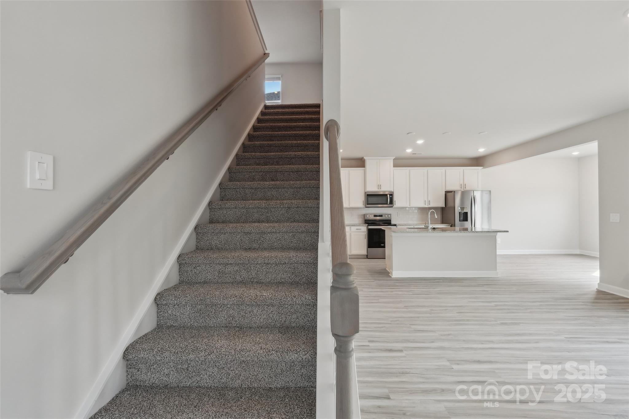 404 Luna Lane