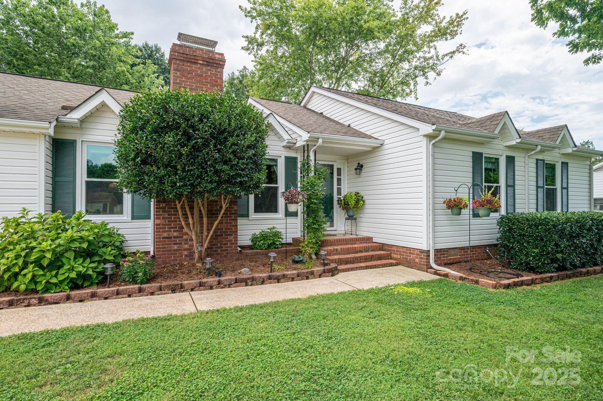2618 Cherokee Court