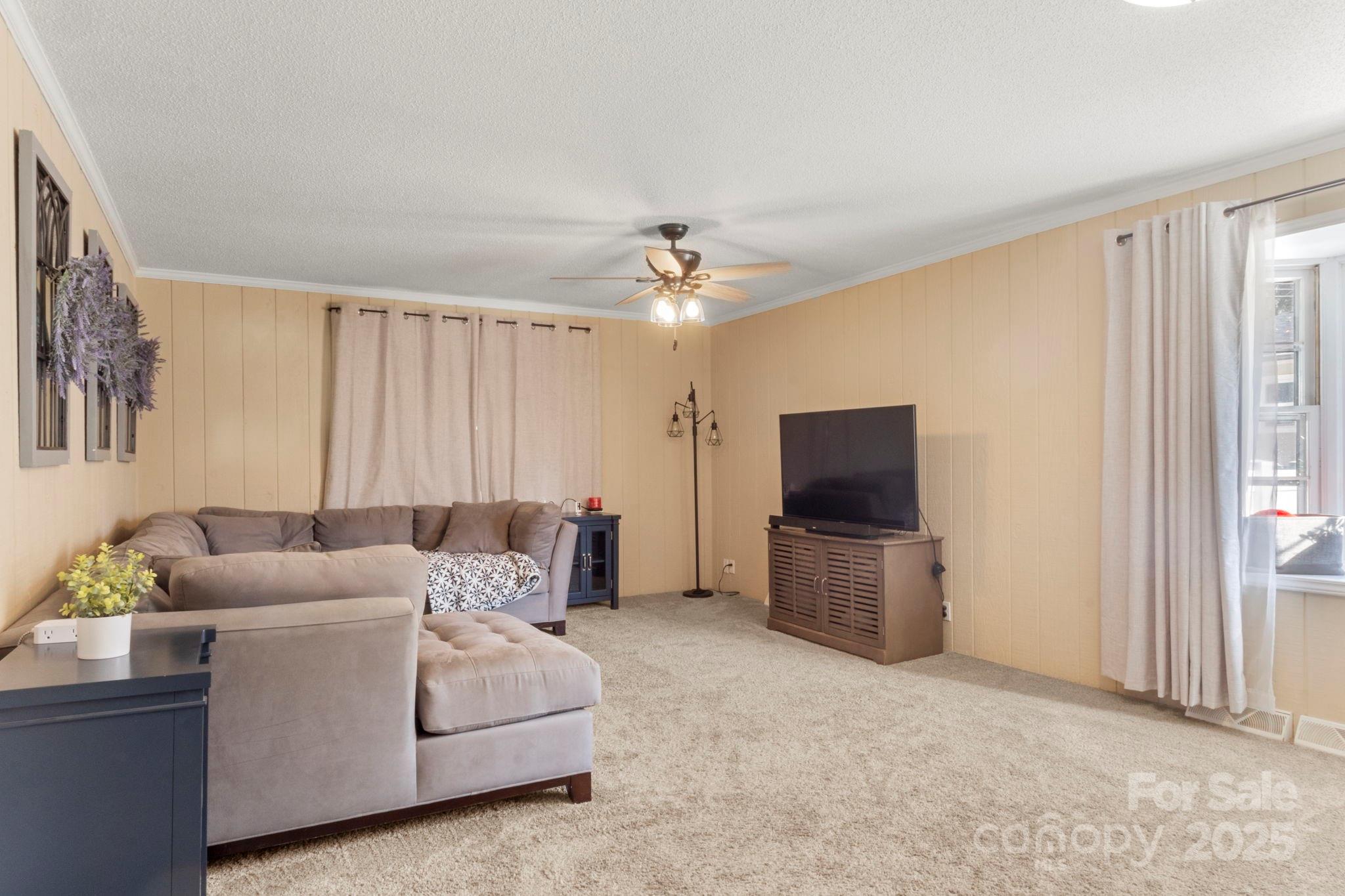 Ragin Estates - Residential