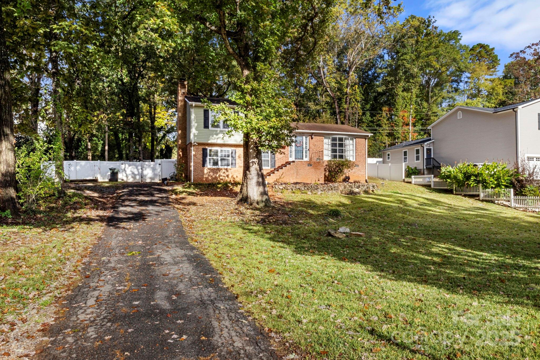 Ragin Estates - Residential