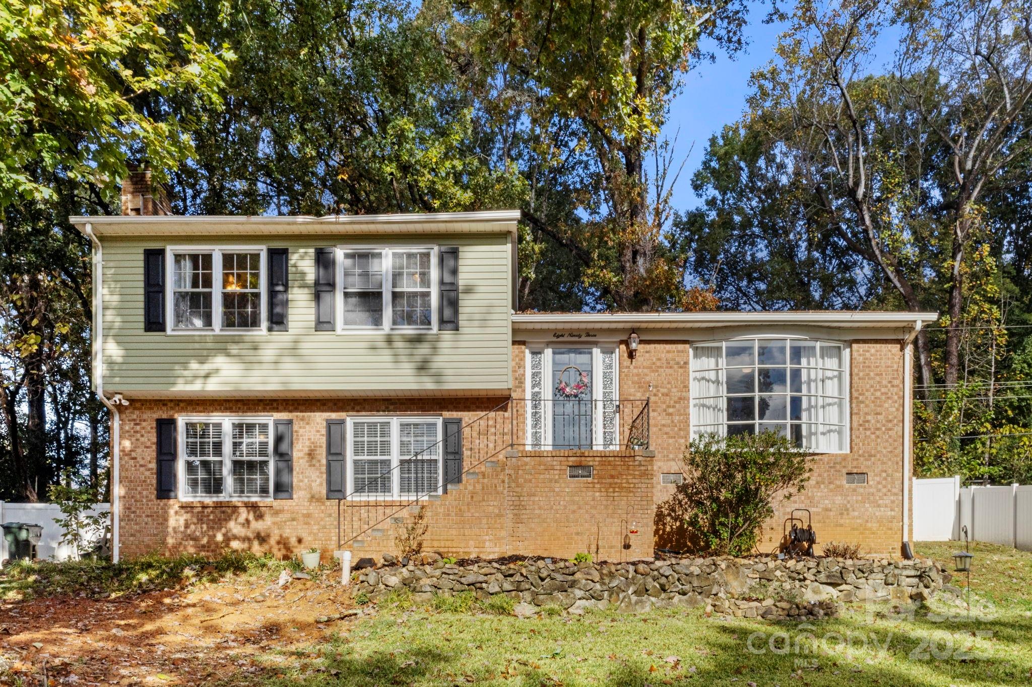 Ragin Estates - Residential