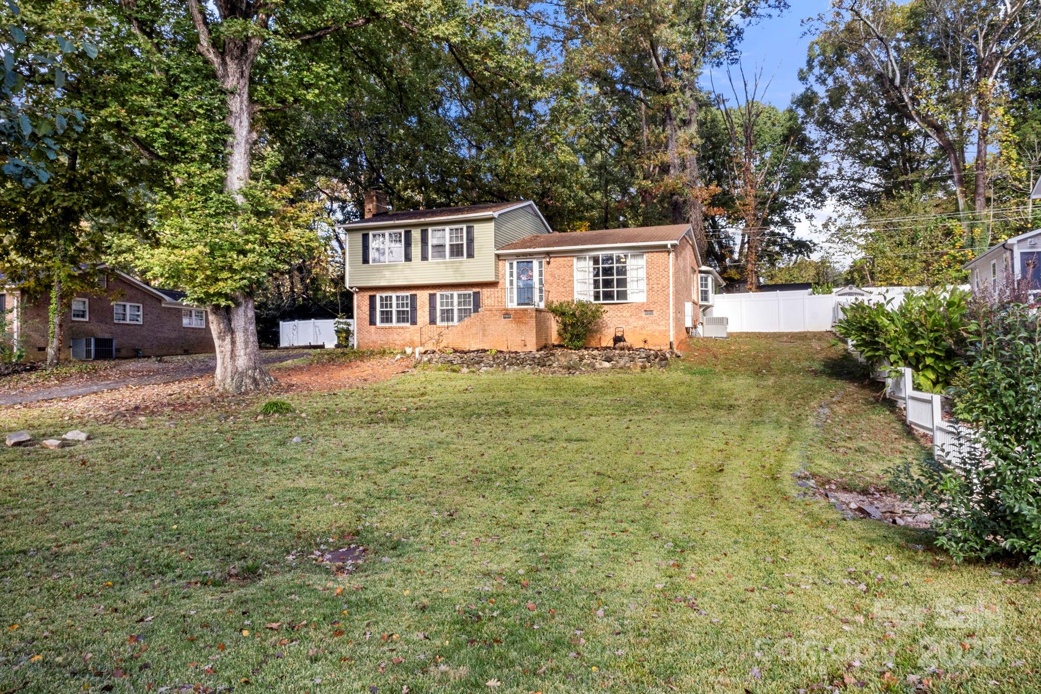 Ragin Estates - Residential