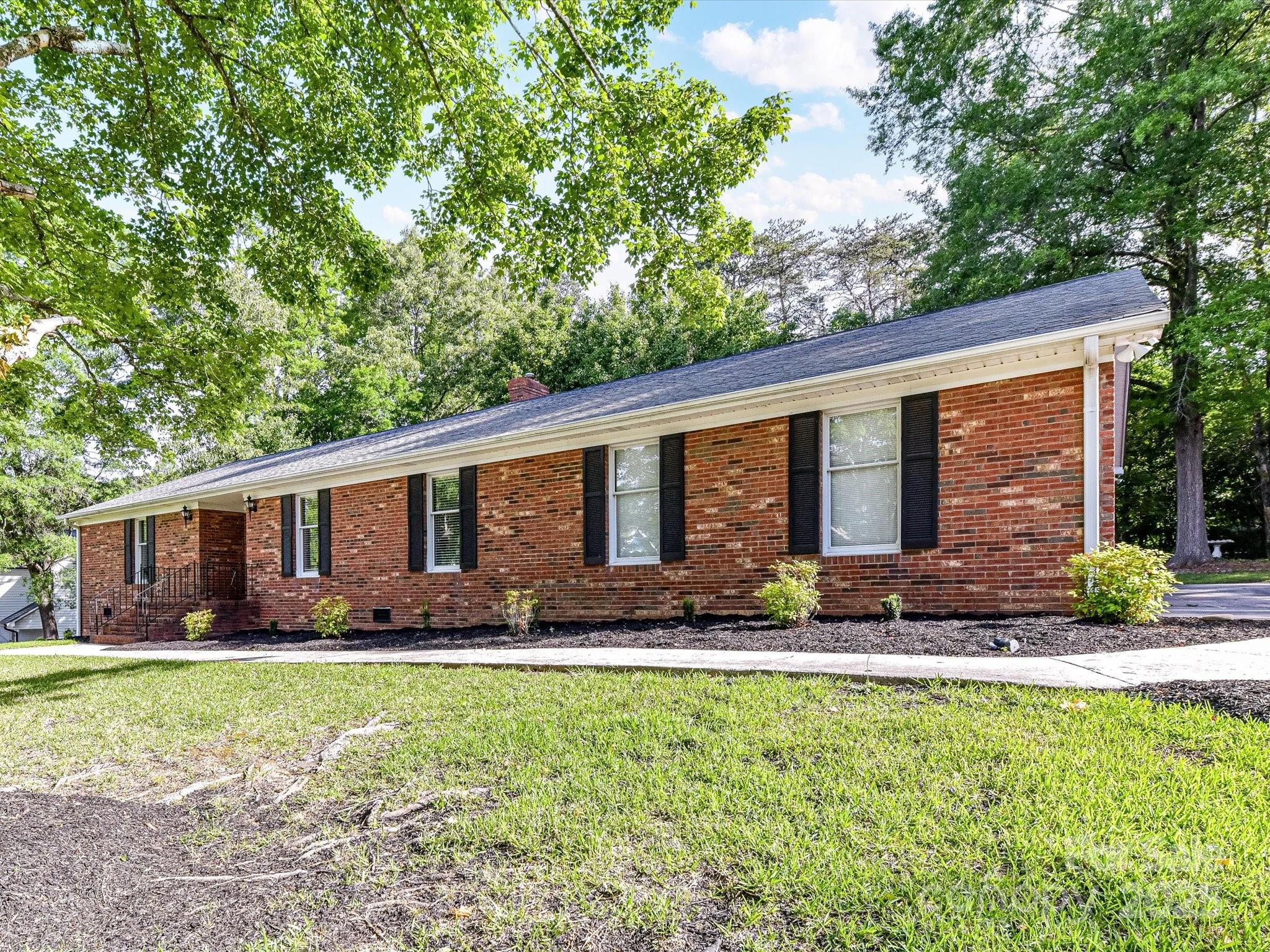 70 Cumberland Court SW