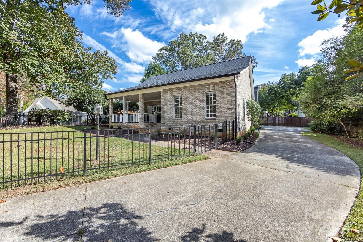 Myers Park - Residential
